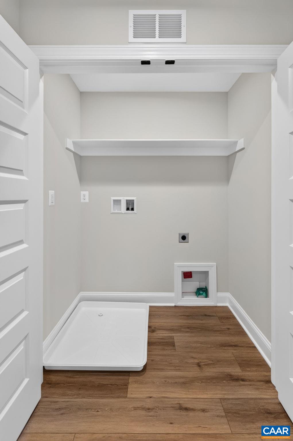 784 PARK RIDGE DR, CROZET, Virginia 22932, 3 Bedrooms Bedrooms, ,2 BathroomsBathrooms,Residential,The Poplar II - Interior Unit - Elevation D,784 PARK RIDGE DR,682816 MLS # 682816