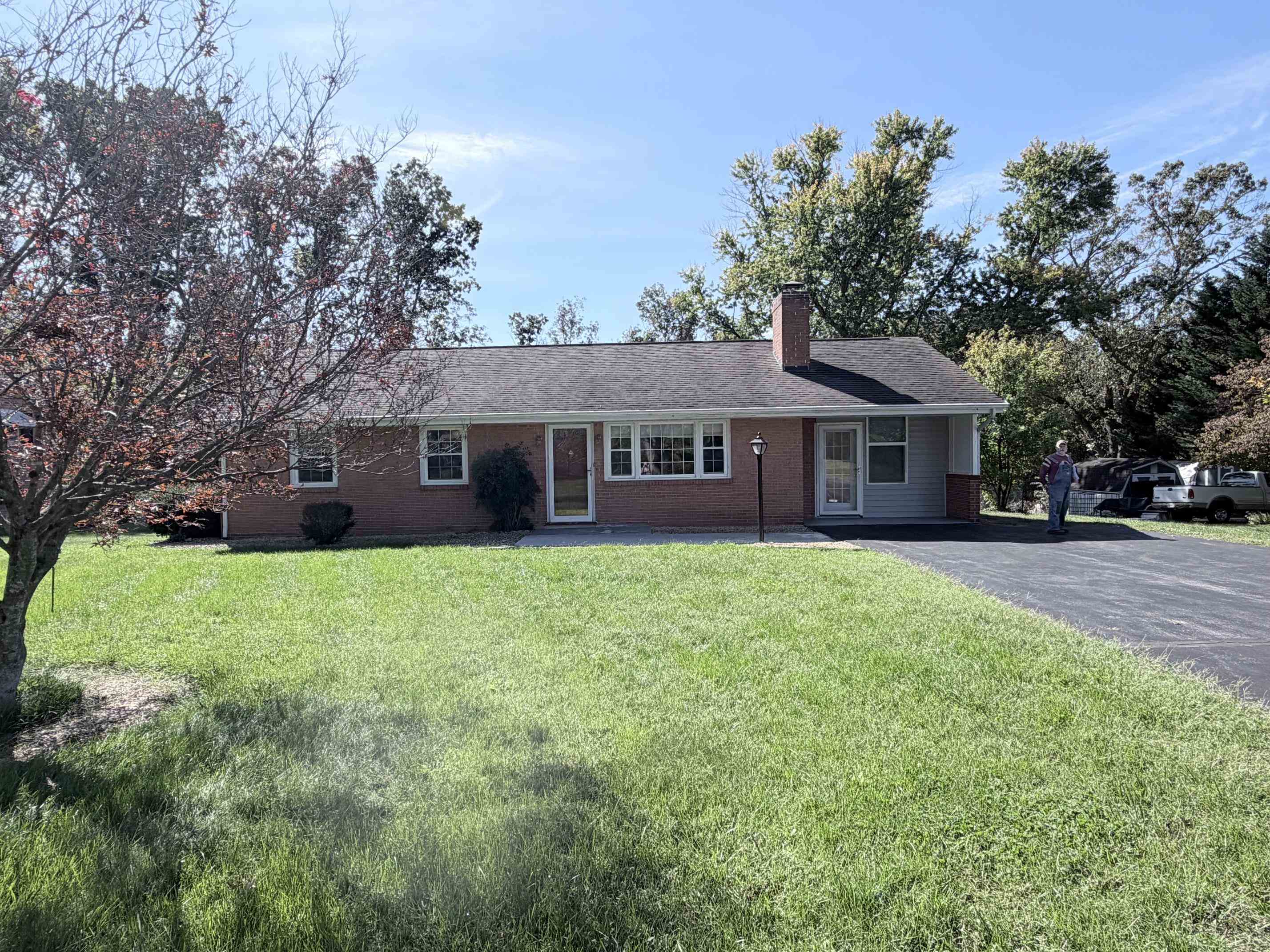 603 DOOMS CROSSING RD, WAYNESBORO, Virginia 22980, 3 Bedrooms Bedrooms, ,1 BathroomBathrooms,Residential,All Brick, sunroom, fenced yard, priced below asse,603 DOOMS CROSSING RD,682817 MLS # 682817