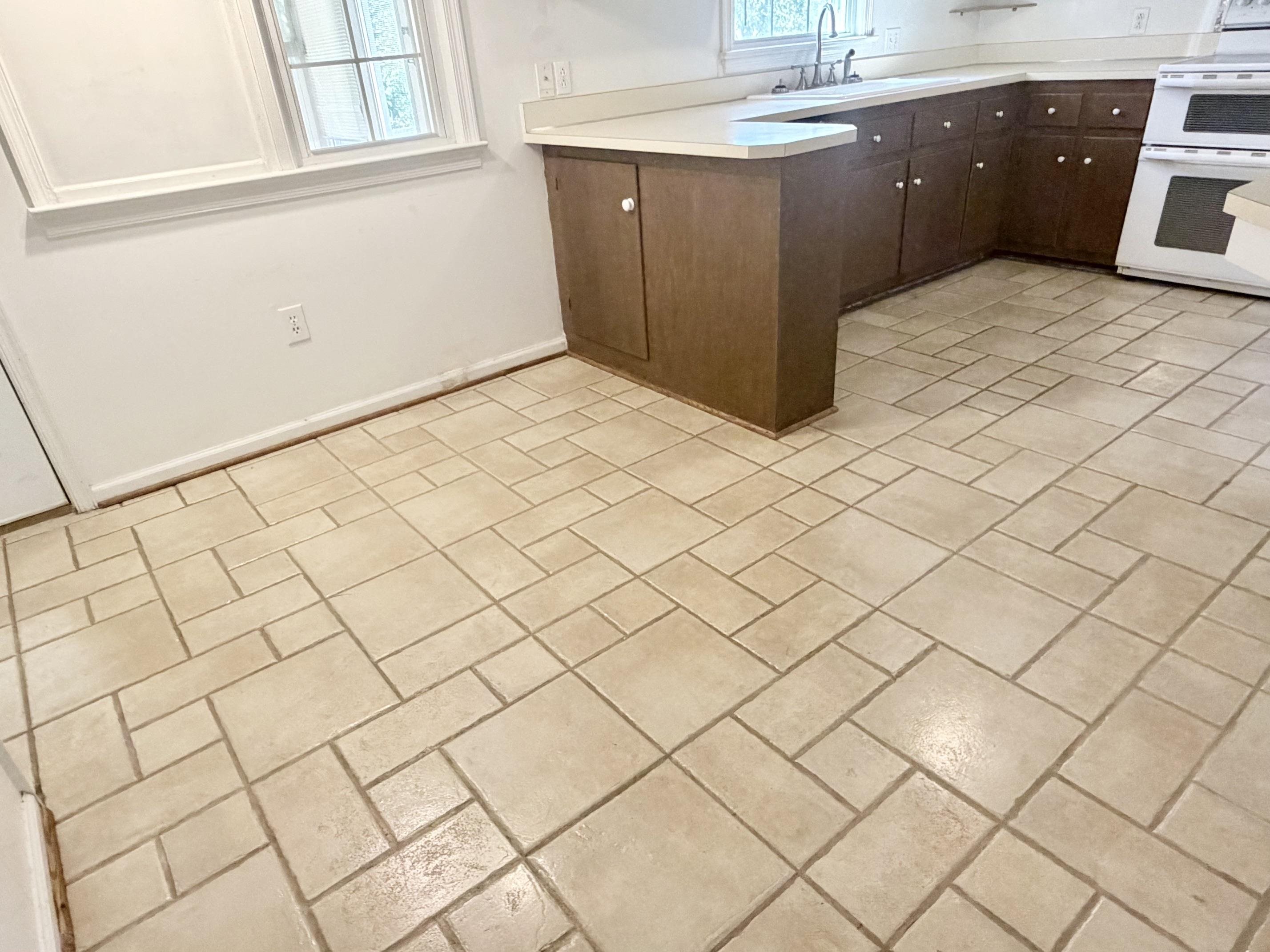 603 DOOMS CROSSING RD, WAYNESBORO, Virginia 22980, 3 Bedrooms Bedrooms, ,1 BathroomBathrooms,Residential,All Brick, sunroom, fenced yard, priced below asse,603 DOOMS CROSSING RD,682817 MLS # 682817