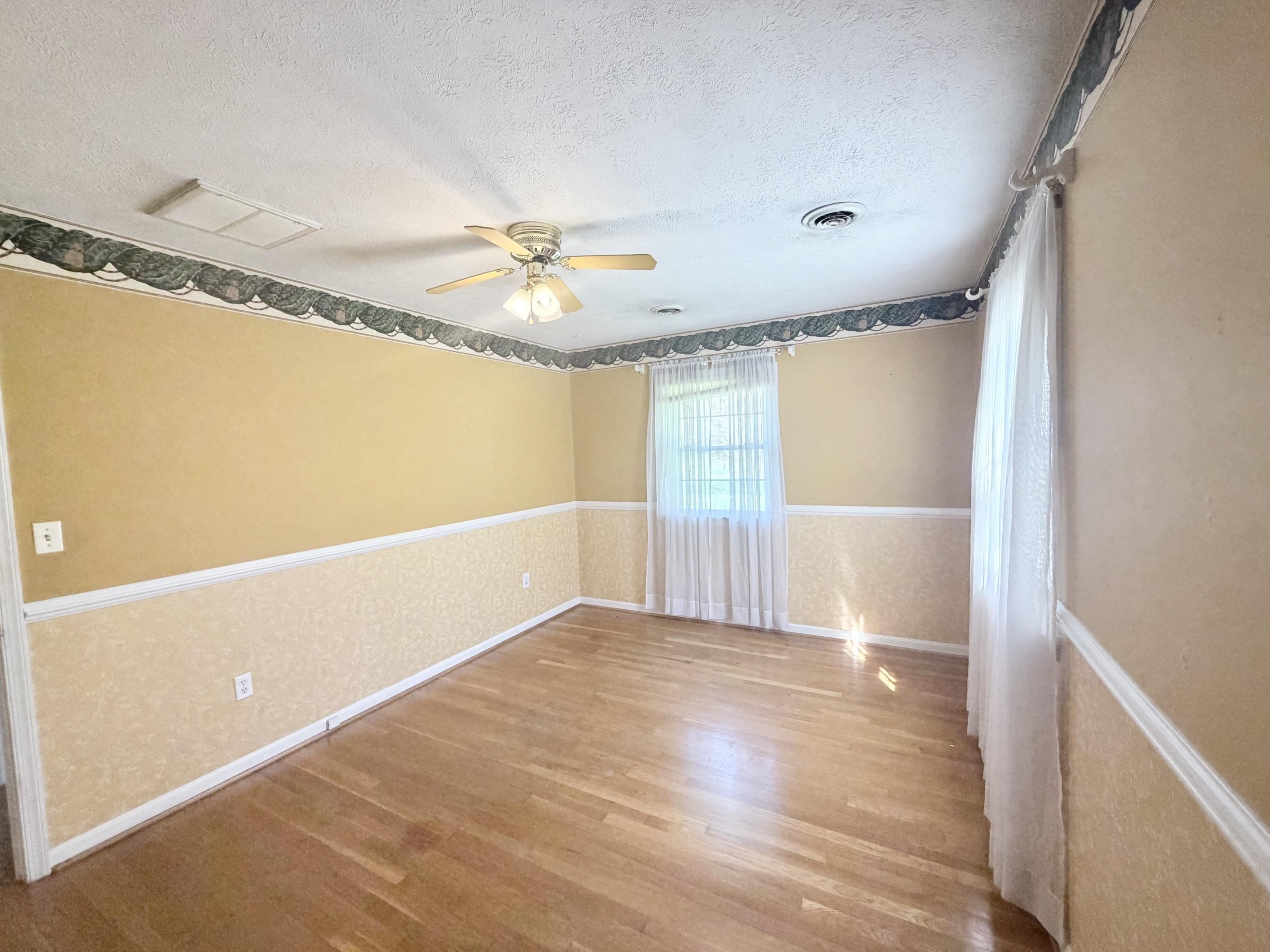 603 DOOMS CROSSING RD, WAYNESBORO, Virginia 22980, 3 Bedrooms Bedrooms, ,1 BathroomBathrooms,Residential,All Brick, sunroom, fenced yard, priced below asse,603 DOOMS CROSSING RD,682817 MLS # 682817