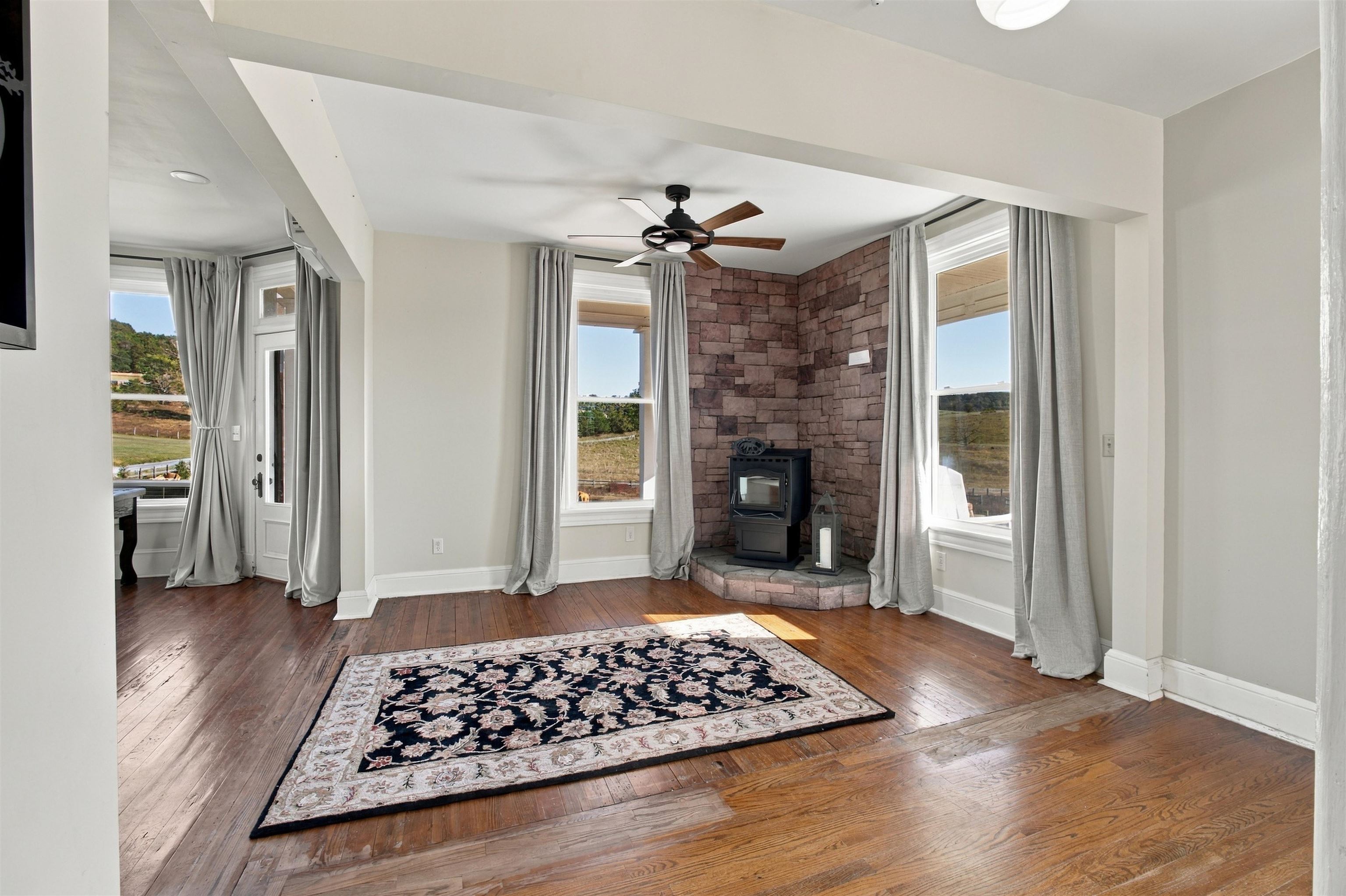 374 FINLEY RD, RAPHINE, Virginia 24472, 4 Bedrooms Bedrooms, ,3 BathroomsBathrooms,Residential,374 FINLEY RD,682819 MLS # 682819 374 FINLEY RD, RAPHINE, Virginia 24472, 4 Bedrooms Bedrooms, ,3 BathroomsBathrooms,Residential,374 FINLEY RD,682819 MLS # 682819