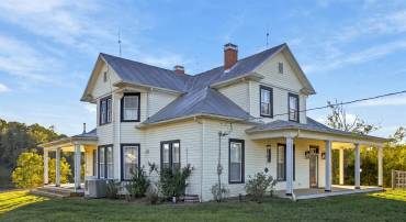374 FINLEY RD, RAPHINE, Virginia 24472, 4 Bedrooms Bedrooms, ,3 BathroomsBathrooms,Residential,374 FINLEY RD,682819 MLS # 682819