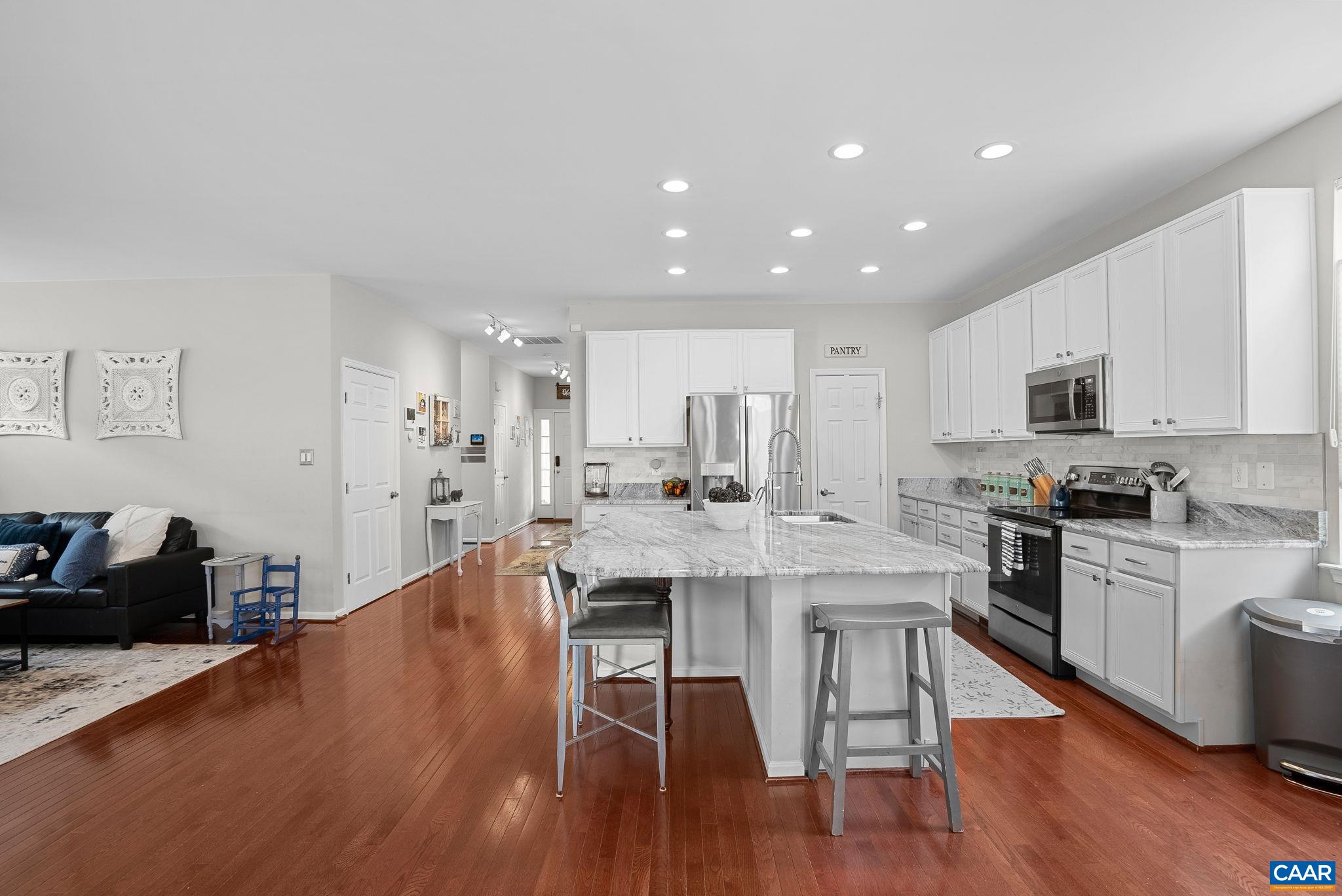 Great for all the entertaining and gatherings room for all. Great for all the entertaining and gatherings room for all.