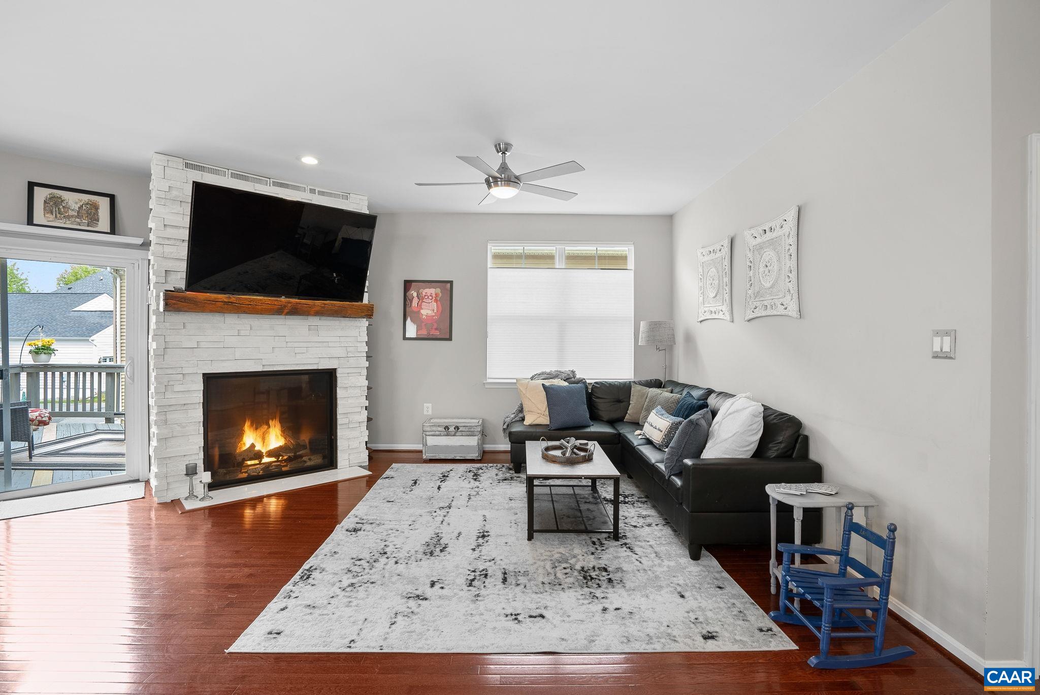 This living space will not disappoint This living space will not disappoint