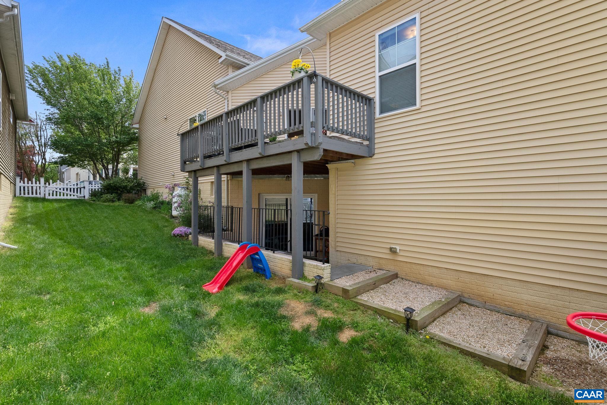 17450 LETHRIDGE CIR, ROUND HILL, Virginia 20141, 4 Bedrooms Bedrooms, ,3 BathroomsBathrooms,Residential,Your next Home,17450 LETHRIDGE CIR,682820 MLS # 682820 17450 LETHRIDGE CIR, ROUND HILL, Virginia 20141, 4 Bedrooms Bedrooms, ,3 BathroomsBathrooms,Residential,Your next Home,17450 LETHRIDGE CIR,682820 MLS # 682820