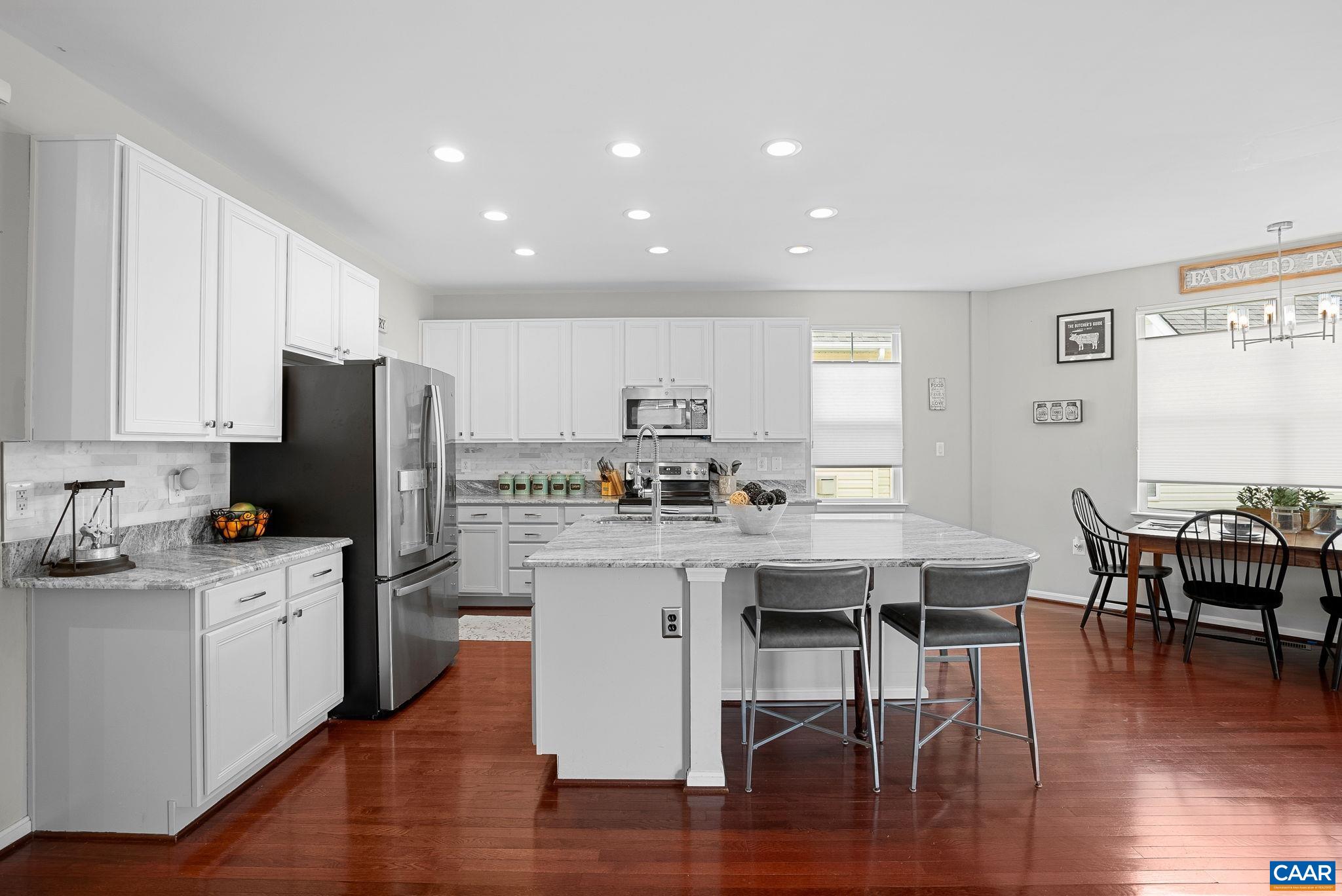 This kitchen has it all to create culinary masterpieces. Stainless Steel Appliances, pull out draws in cabinetry and a walk in Pantry. This kitchen has it all to create culinary masterpieces. Stainless Steel Appliances, pull out draws in cabinetry and a walk in Pantry.