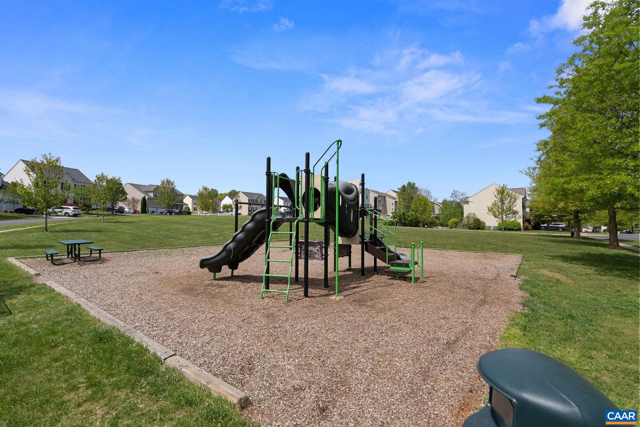17450 LETHRIDGE CIR, ROUND HILL, Virginia 20141, 4 Bedrooms Bedrooms, ,3 BathroomsBathrooms,Residential,Your next Home,17450 LETHRIDGE CIR,682820 MLS # 682820 17450 LETHRIDGE CIR, ROUND HILL, Virginia 20141, 4 Bedrooms Bedrooms, ,3 BathroomsBathrooms,Residential,Your next Home,17450 LETHRIDGE CIR,682820 MLS # 682820