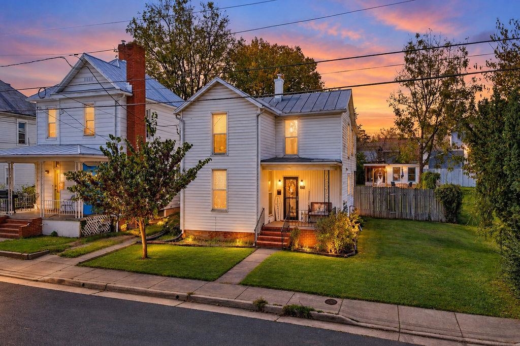 613 COLLICELLO ST, HARRISONBURG, Virginia 22801, 3 Bedrooms Bedrooms, ,2 BathroomsBathrooms,Residential,613 COLLICELLO ST,682825 MLS # 682825