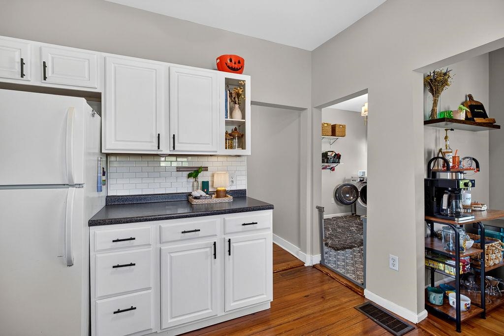 613 COLLICELLO ST, HARRISONBURG, Virginia 22801, 3 Bedrooms Bedrooms, ,2 BathroomsBathrooms,Residential,613 COLLICELLO ST,682825 MLS # 682825 613 COLLICELLO ST, HARRISONBURG, Virginia 22801, 3 Bedrooms Bedrooms, ,2 BathroomsBathrooms,Residential,613 COLLICELLO ST,682825 MLS # 682825