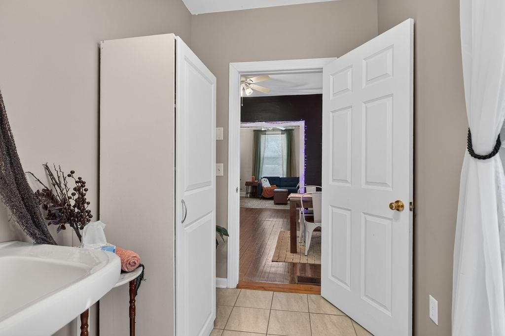 613 COLLICELLO ST, HARRISONBURG, Virginia 22801, 3 Bedrooms Bedrooms, ,2 BathroomsBathrooms,Residential,613 COLLICELLO ST,682825 MLS # 682825 613 COLLICELLO ST, HARRISONBURG, Virginia 22801, 3 Bedrooms Bedrooms, ,2 BathroomsBathrooms,Residential,613 COLLICELLO ST,682825 MLS # 682825