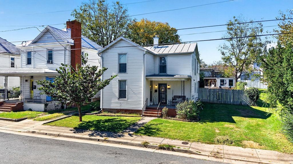 613 COLLICELLO ST, HARRISONBURG, Virginia 22801, 3 Bedrooms Bedrooms, ,2 BathroomsBathrooms,Residential,613 COLLICELLO ST,682825 MLS # 682825 613 COLLICELLO ST, HARRISONBURG, Virginia 22801, 3 Bedrooms Bedrooms, ,2 BathroomsBathrooms,Residential,613 COLLICELLO ST,682825 MLS # 682825