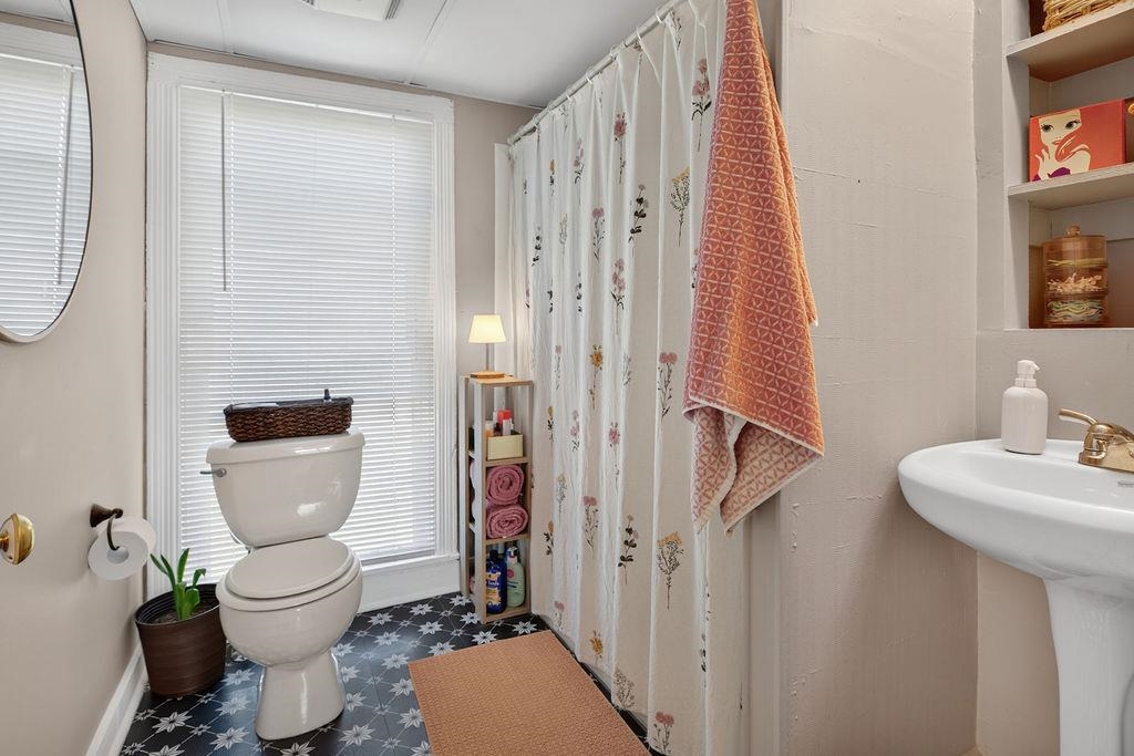 613 COLLICELLO ST, HARRISONBURG, Virginia 22801, 3 Bedrooms Bedrooms, ,2 BathroomsBathrooms,Residential,613 COLLICELLO ST,682825 MLS # 682825 613 COLLICELLO ST, HARRISONBURG, Virginia 22801, 3 Bedrooms Bedrooms, ,2 BathroomsBathrooms,Residential,613 COLLICELLO ST,682825 MLS # 682825