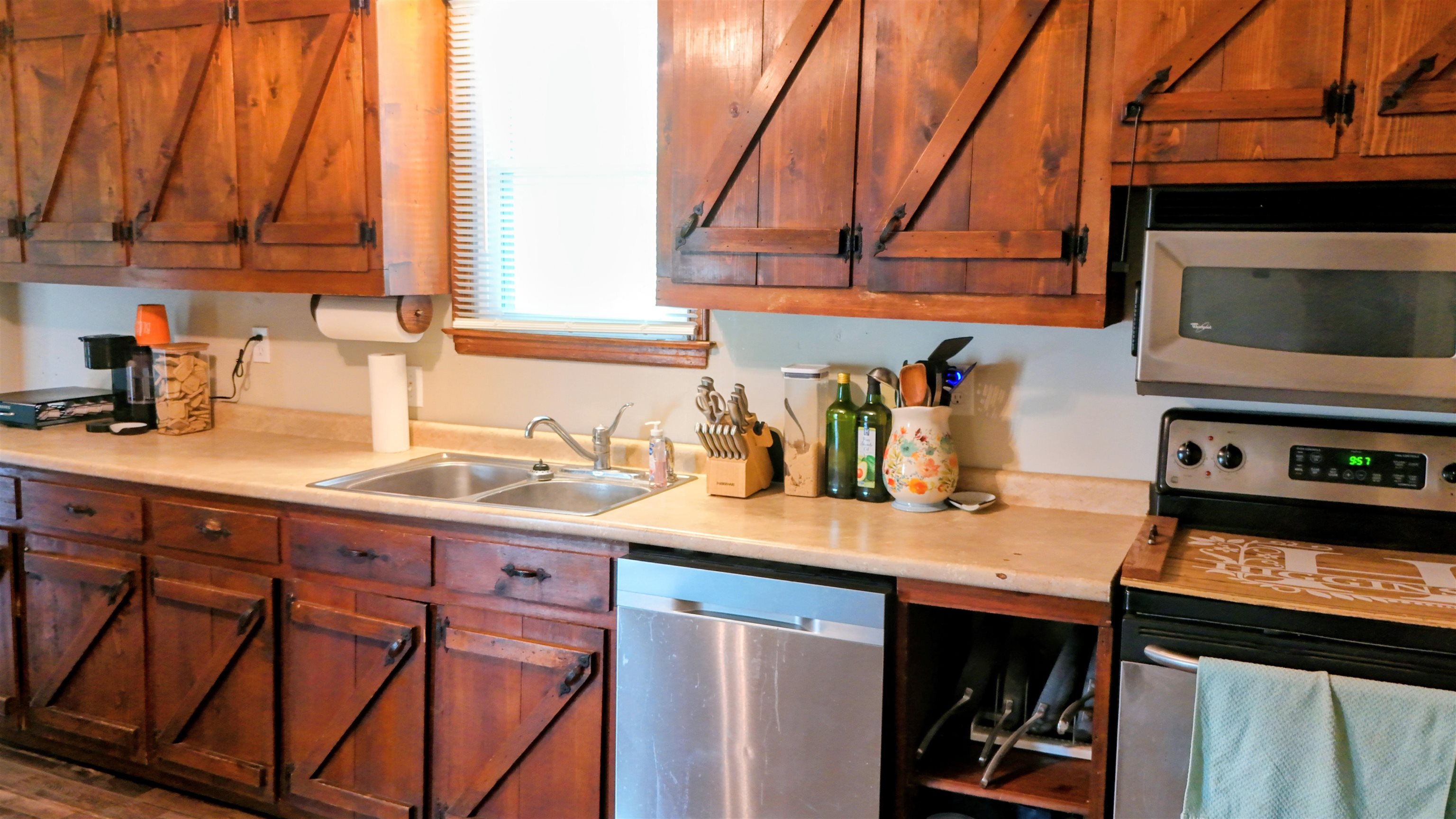 531 OAKLAND CIR, RAPHINE, Virginia 24472, 4 Bedrooms Bedrooms, ,1 BathroomBathrooms,Residential,531 OAKLAND CIR,682827 MLS # 682827 531 OAKLAND CIR, RAPHINE, Virginia 24472, 4 Bedrooms Bedrooms, ,1 BathroomBathrooms,Residential,531 OAKLAND CIR,682827 MLS # 682827