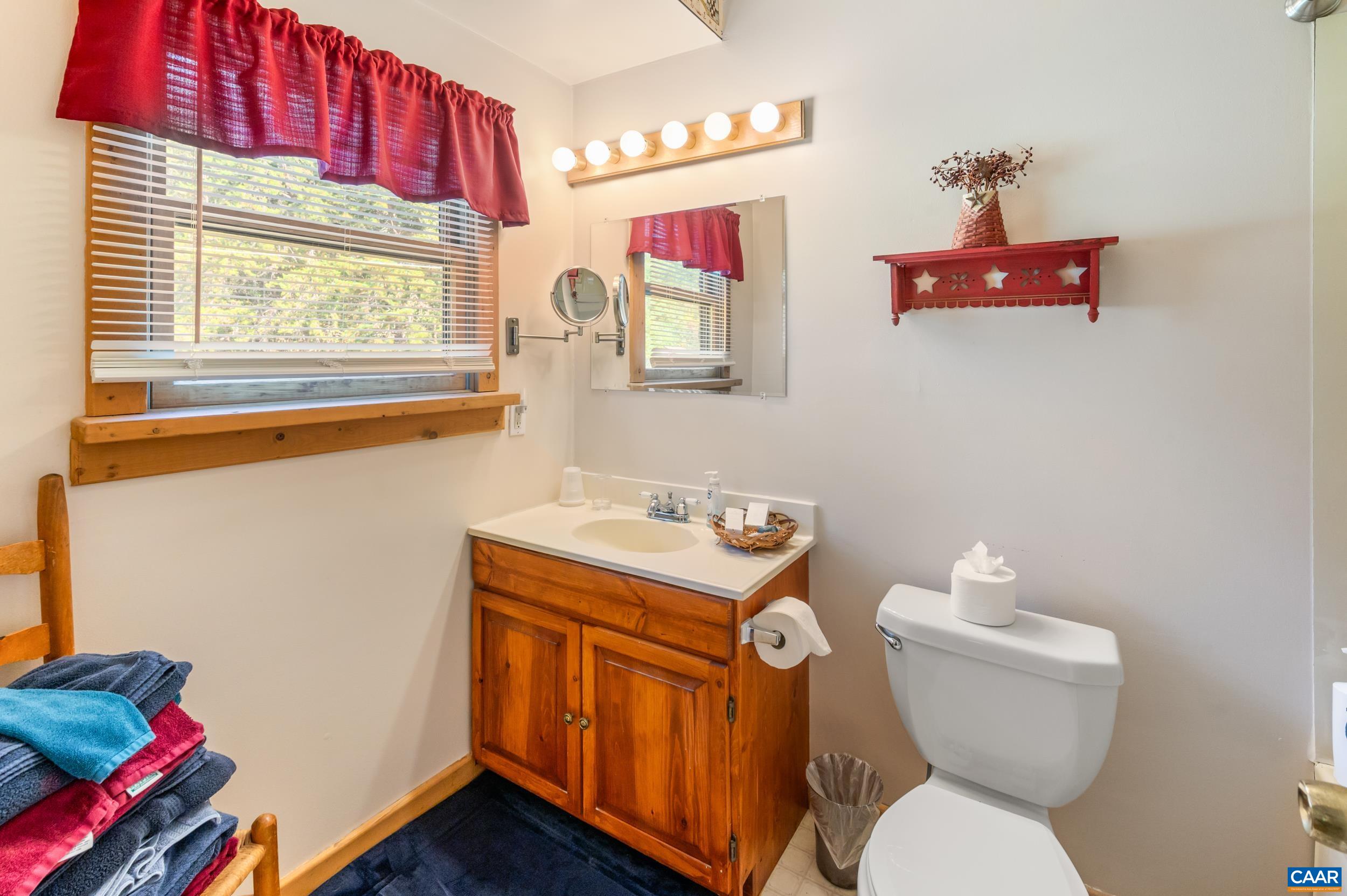 929 WILSON HILL RD, ARRINGTON, Virginia 22922, 6 Bedrooms Bedrooms, ,8 BathroomsBathrooms,Residential,Harmony Hills Bed and Breakfast,929 WILSON HILL RD,682829 MLS # 682829