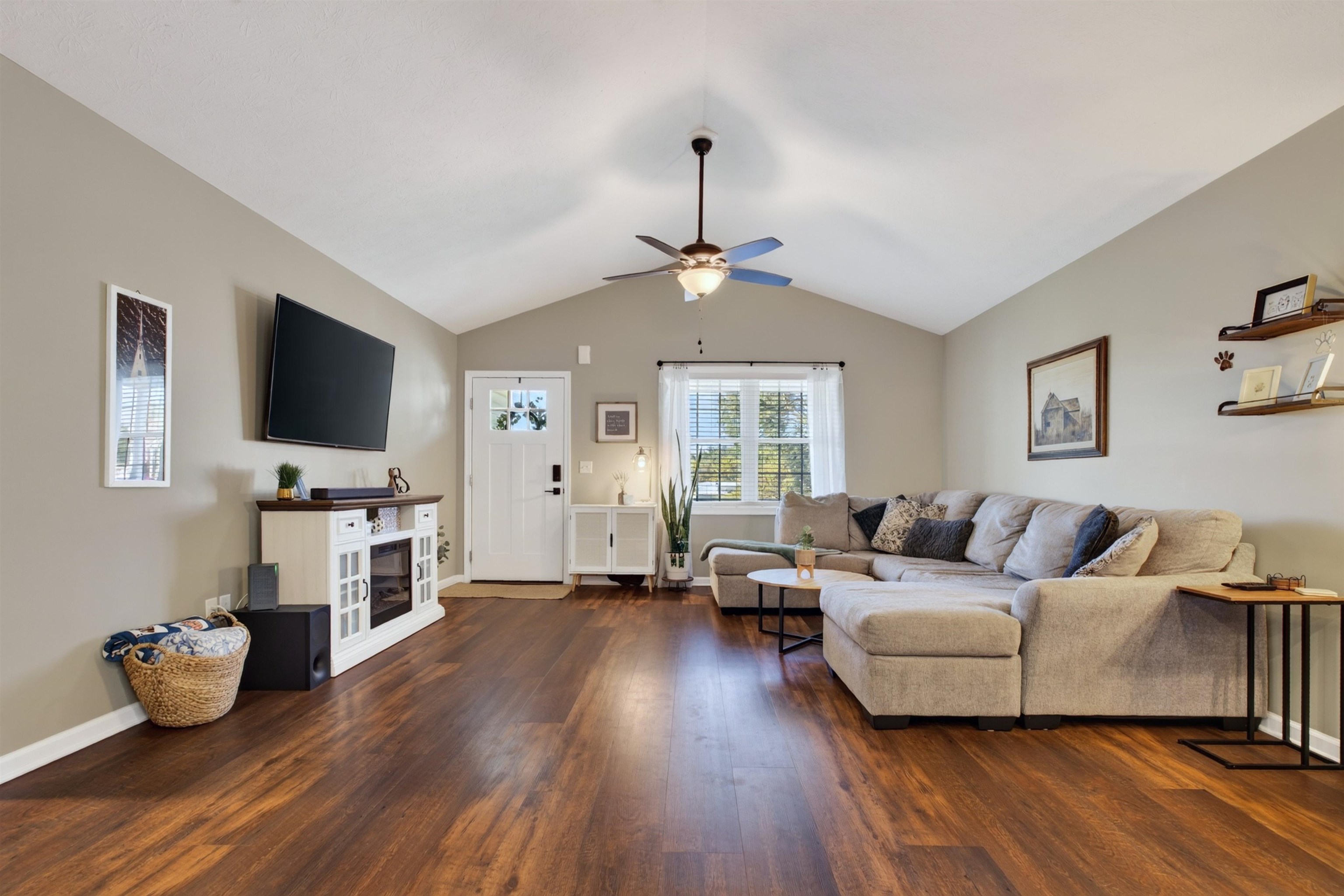 52 CHURCH HILL LN, FISHERSVILLE, Virginia 22939, 3 Bedrooms Bedrooms, ,2 BathroomsBathrooms,Residential,52 CHURCH HILL LN,682839 MLS # 682839