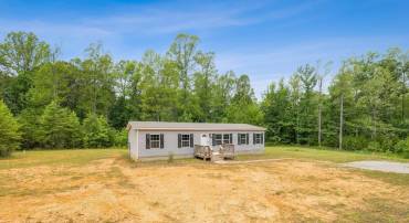 1920 WALTONS STORE RD, LOUISA, Virginia 23093, 3 Bedrooms Bedrooms, ,2 BathroomsBathrooms,Residential,1920 WALTONS STORE RD,682840 MLS # 682840