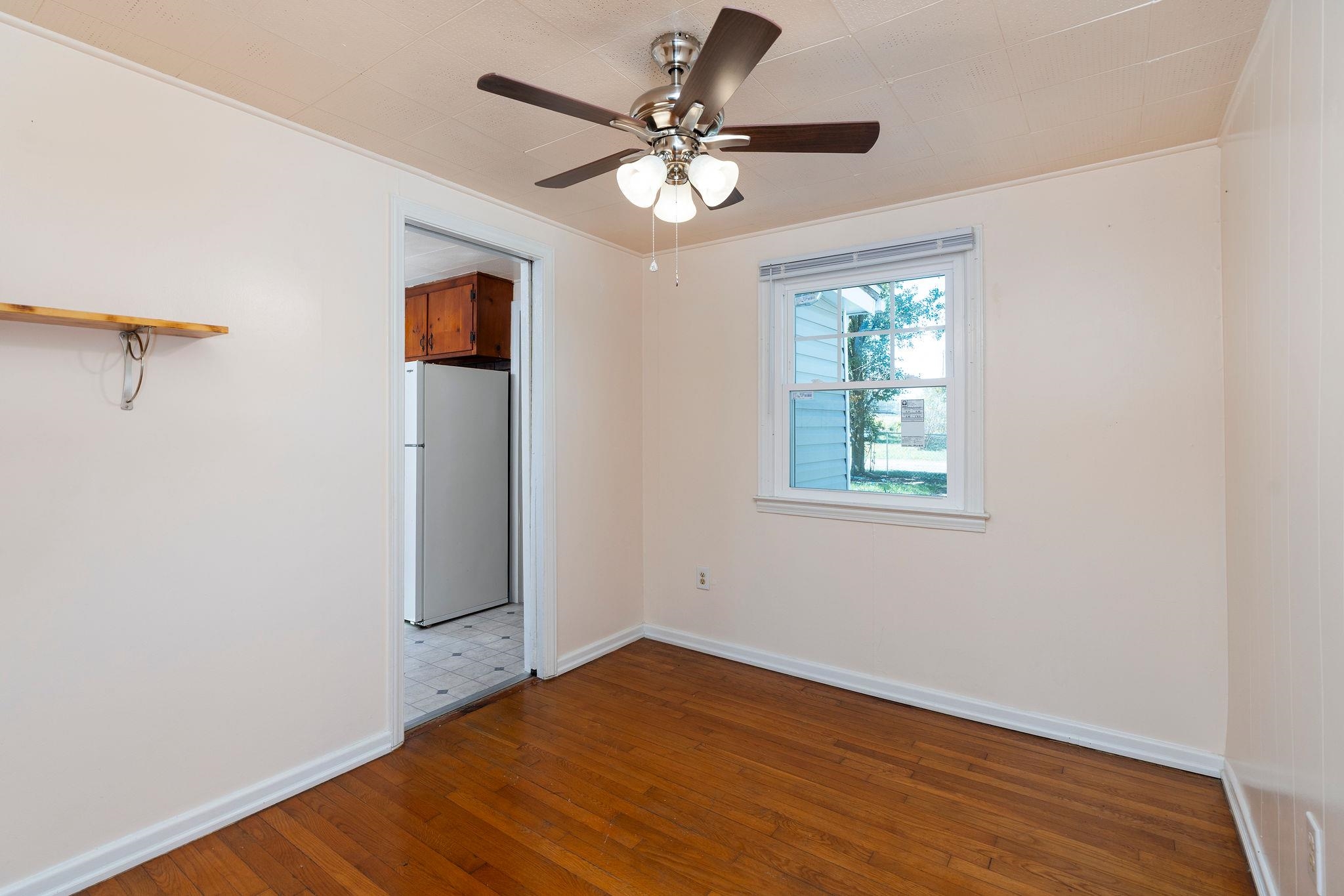 605 N DELPHINE AVE, WAYNESBORO, Virginia 22980, 2 Bedrooms Bedrooms, ,1 BathroomBathrooms,Residential,605 N DELPHINE AVE,682847 MLS # 682847 605 N DELPHINE AVE, WAYNESBORO, Virginia 22980, 2 Bedrooms Bedrooms, ,1 BathroomBathrooms,Residential,605 N DELPHINE AVE,682847 MLS # 682847