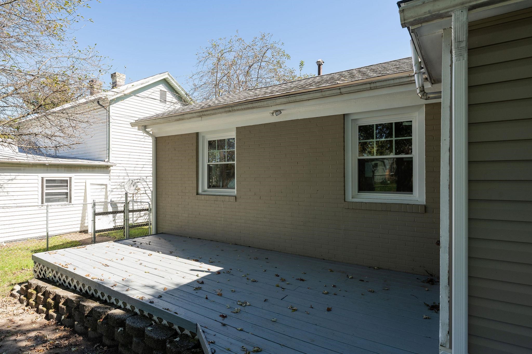 605 N DELPHINE AVE, WAYNESBORO, Virginia 22980, 2 Bedrooms Bedrooms, ,1 BathroomBathrooms,Residential,605 N DELPHINE AVE,682847 MLS # 682847 605 N DELPHINE AVE, WAYNESBORO, Virginia 22980, 2 Bedrooms Bedrooms, ,1 BathroomBathrooms,Residential,605 N DELPHINE AVE,682847 MLS # 682847