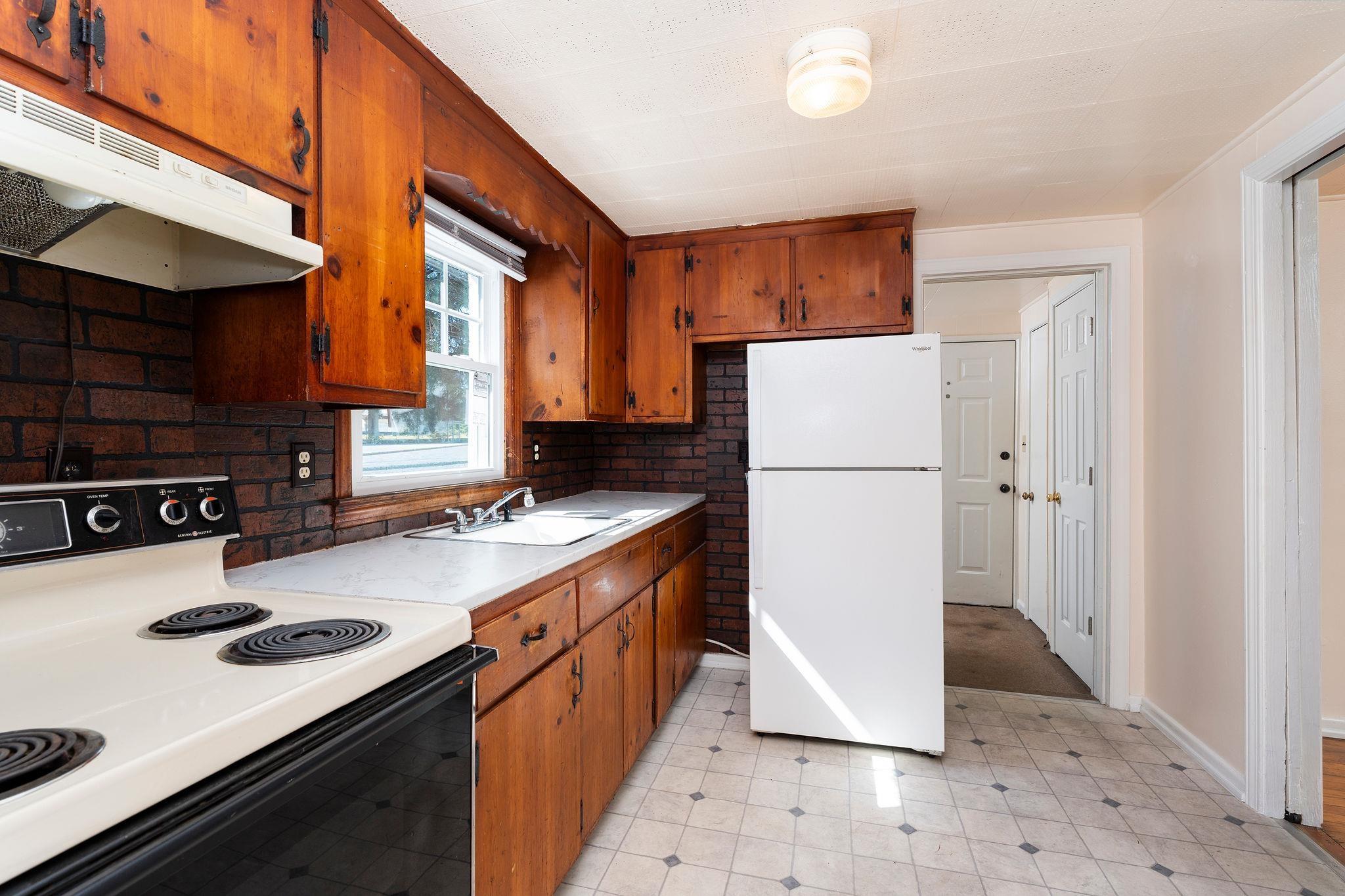 605 N DELPHINE AVE, WAYNESBORO, Virginia 22980, 2 Bedrooms Bedrooms, ,1 BathroomBathrooms,Residential,605 N DELPHINE AVE,682847 MLS # 682847 605 N DELPHINE AVE, WAYNESBORO, Virginia 22980, 2 Bedrooms Bedrooms, ,1 BathroomBathrooms,Residential,605 N DELPHINE AVE,682847 MLS # 682847