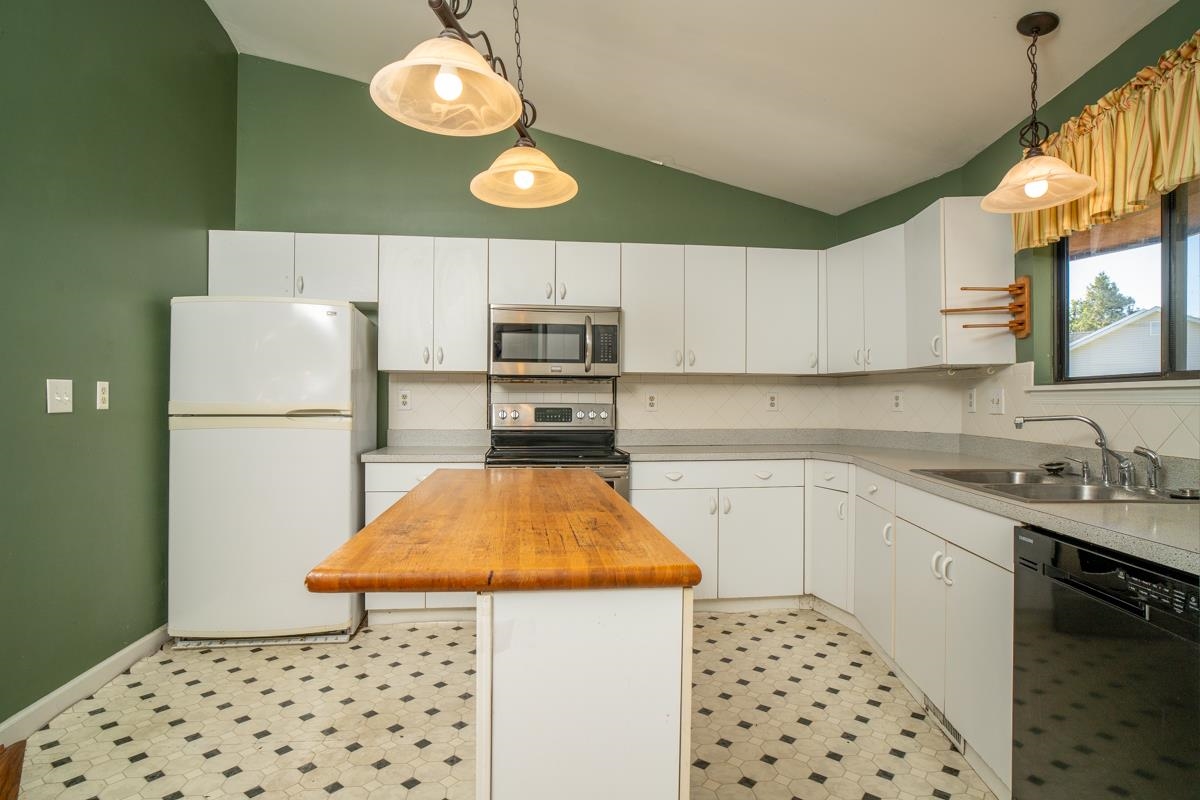 109 GOLDENROD RD, RUCKERSVILLE, Virginia 22968, 3 Bedrooms Bedrooms, ,2 BathroomsBathrooms,Residential,109 GOLDENROD RD,682848 MLS # 682848