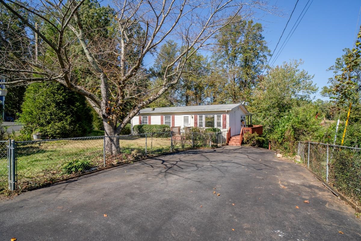 139 THOMAS CT, RUCKERSVILLE, Virginia 22968, 2 Bedrooms Bedrooms, ,1 BathroomBathrooms,Residential,139 THOMAS CT,682849 MLS # 682849 139 THOMAS CT, RUCKERSVILLE, Virginia 22968, 2 Bedrooms Bedrooms, ,1 BathroomBathrooms,Residential,139 THOMAS CT,682849 MLS # 682849