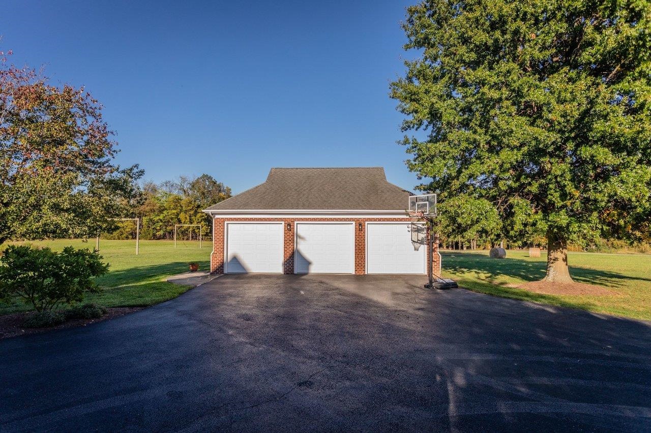1130 THREE SPRINGS RD, MCGAHEYSVILLE, Virginia 22840, 5 Bedrooms Bedrooms, ,5 BathroomsBathrooms,Residential,1130 THREE SPRINGS RD,682740 MLS # 682740 1130 THREE SPRINGS RD, MCGAHEYSVILLE, Virginia 22840, 5 Bedrooms Bedrooms, ,5 BathroomsBathrooms,Residential,1130 THREE SPRINGS RD,682740 MLS # 682740