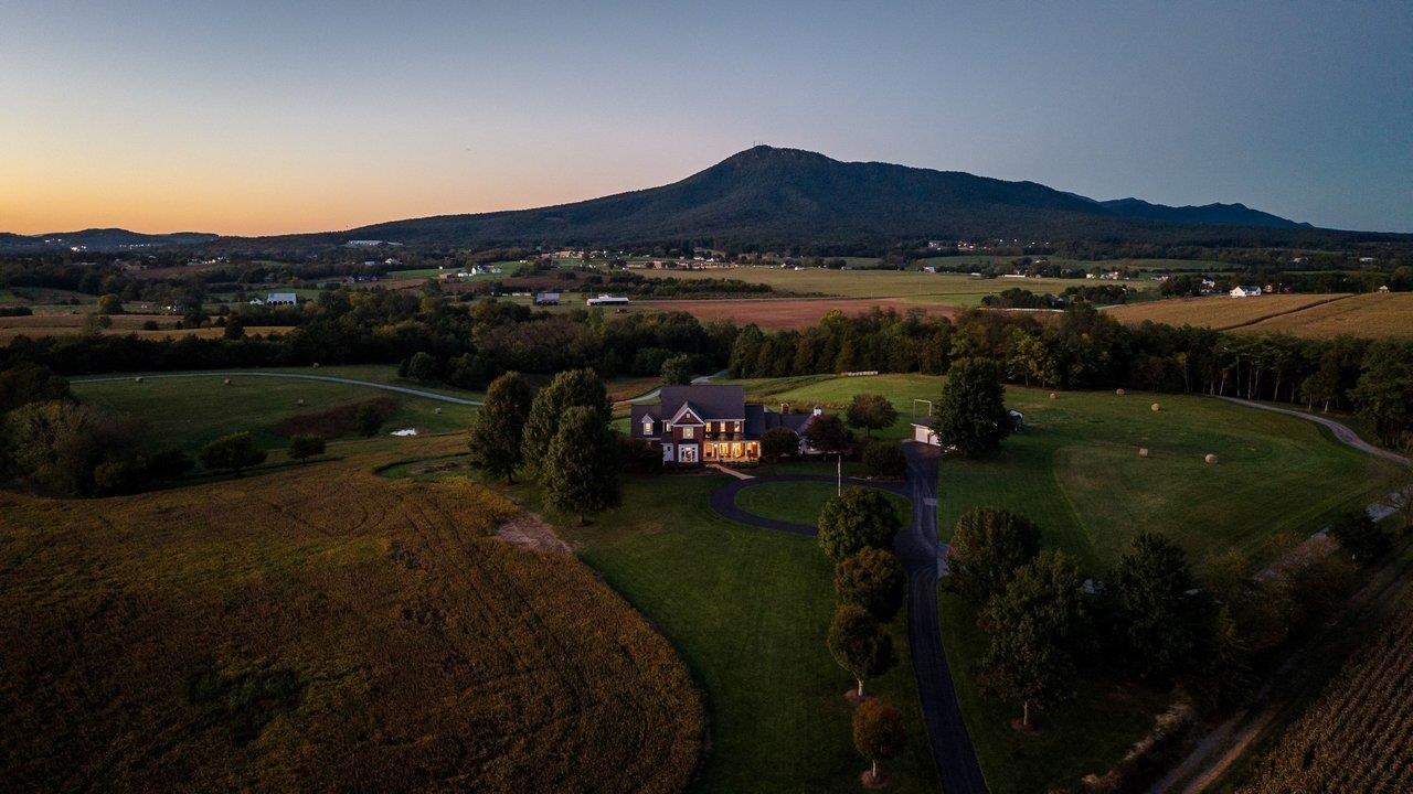 1130 THREE SPRINGS RD, MCGAHEYSVILLE, Virginia 22840, 5 Bedrooms Bedrooms, ,5 BathroomsBathrooms,Residential,1130 THREE SPRINGS RD,682740 MLS # 682740 1130 THREE SPRINGS RD, MCGAHEYSVILLE, Virginia 22840, 5 Bedrooms Bedrooms, ,5 BathroomsBathrooms,Residential,1130 THREE SPRINGS RD,682740 MLS # 682740