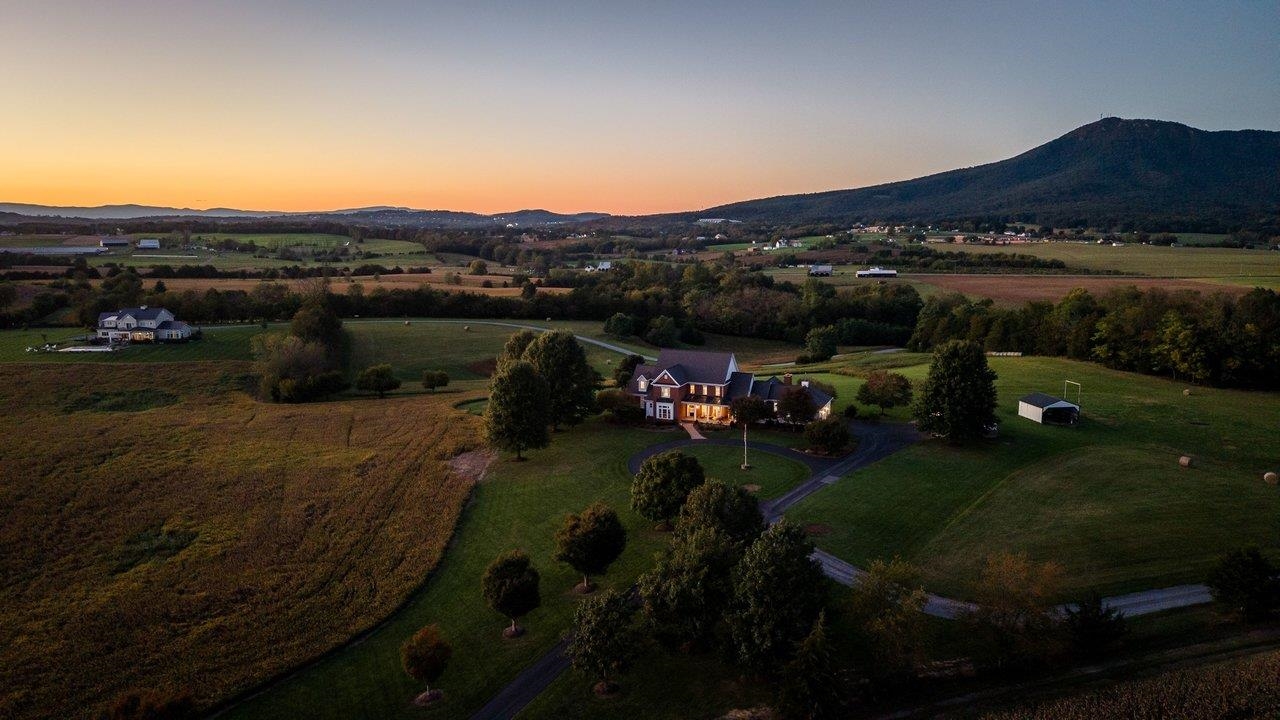 1130 THREE SPRINGS RD, MCGAHEYSVILLE, Virginia 22840, 5 Bedrooms Bedrooms, ,5 BathroomsBathrooms,Residential,1130 THREE SPRINGS RD,682740 MLS # 682740 1130 THREE SPRINGS RD, MCGAHEYSVILLE, Virginia 22840, 5 Bedrooms Bedrooms, ,5 BathroomsBathrooms,Residential,1130 THREE SPRINGS RD,682740 MLS # 682740