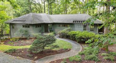 2944 LONESOME MOUNTAIN RD, CHARLOTTESVILLE, Virginia 22911, 3 Bedrooms Bedrooms, ,2 BathroomsBathrooms,Residential,OLD OAK,2944 LONESOME MOUNTAIN RD,682767 MLS # 682767