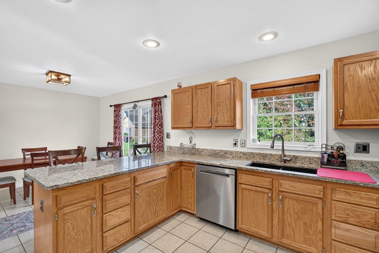 15695 MORNING DOVE LN, ELKTON, Virginia 22827, 4 Bedrooms Bedrooms, ,3 BathroomsBathrooms,Residential,15695 MORNING DOVE LN,682852 MLS # 682852 15695 MORNING DOVE LN, ELKTON, Virginia 22827, 4 Bedrooms Bedrooms, ,3 BathroomsBathrooms,Residential,15695 MORNING DOVE LN,682852 MLS # 682852