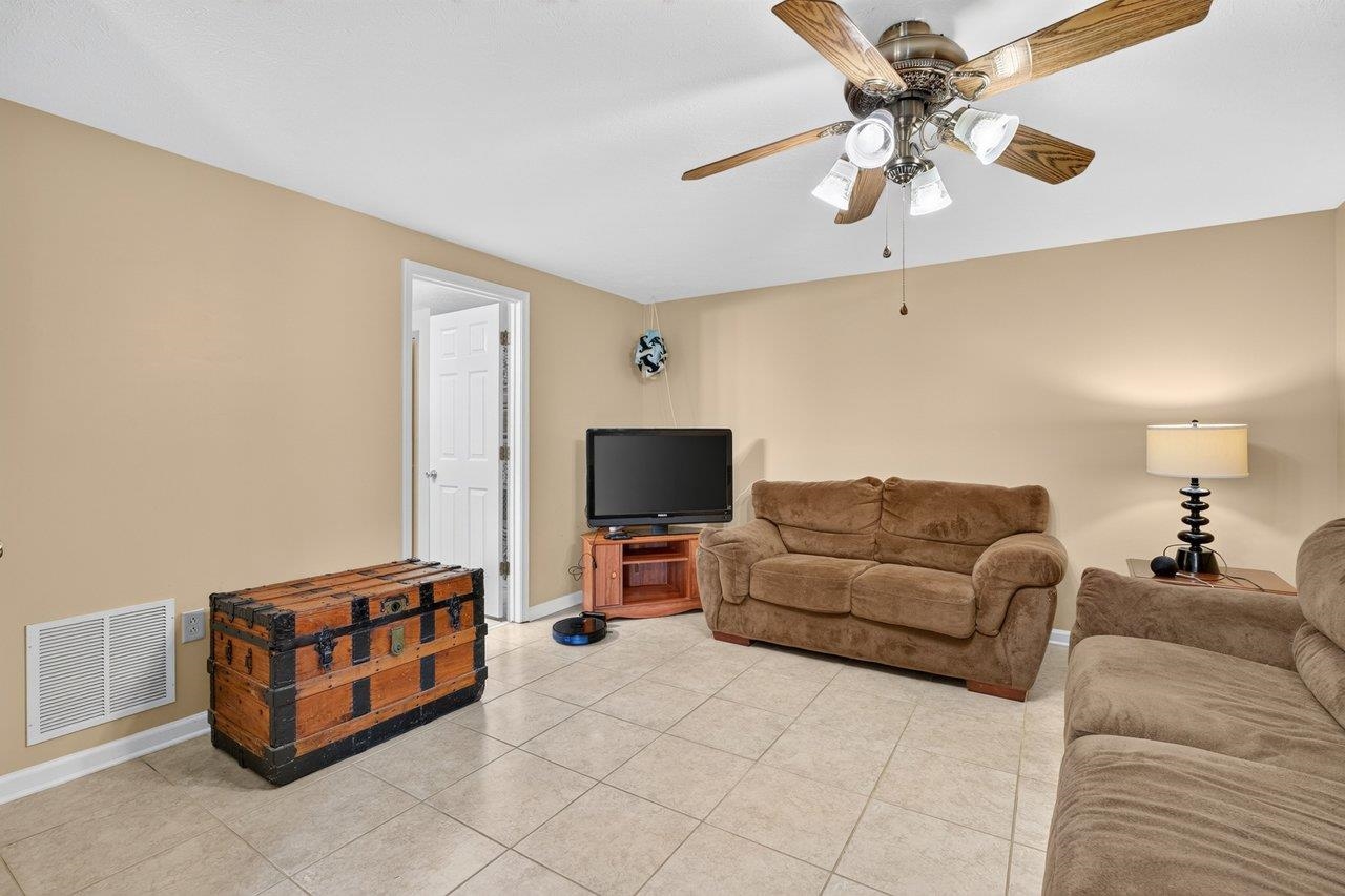 15695 MORNING DOVE LN, ELKTON, Virginia 22827, 4 Bedrooms Bedrooms, ,3 BathroomsBathrooms,Residential,15695 MORNING DOVE LN,682852 MLS # 682852 15695 MORNING DOVE LN, ELKTON, Virginia 22827, 4 Bedrooms Bedrooms, ,3 BathroomsBathrooms,Residential,15695 MORNING DOVE LN,682852 MLS # 682852