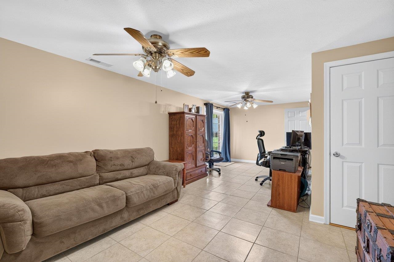 15695 MORNING DOVE LN, ELKTON, Virginia 22827, 4 Bedrooms Bedrooms, ,3 BathroomsBathrooms,Residential,15695 MORNING DOVE LN,682852 MLS # 682852 15695 MORNING DOVE LN, ELKTON, Virginia 22827, 4 Bedrooms Bedrooms, ,3 BathroomsBathrooms,Residential,15695 MORNING DOVE LN,682852 MLS # 682852