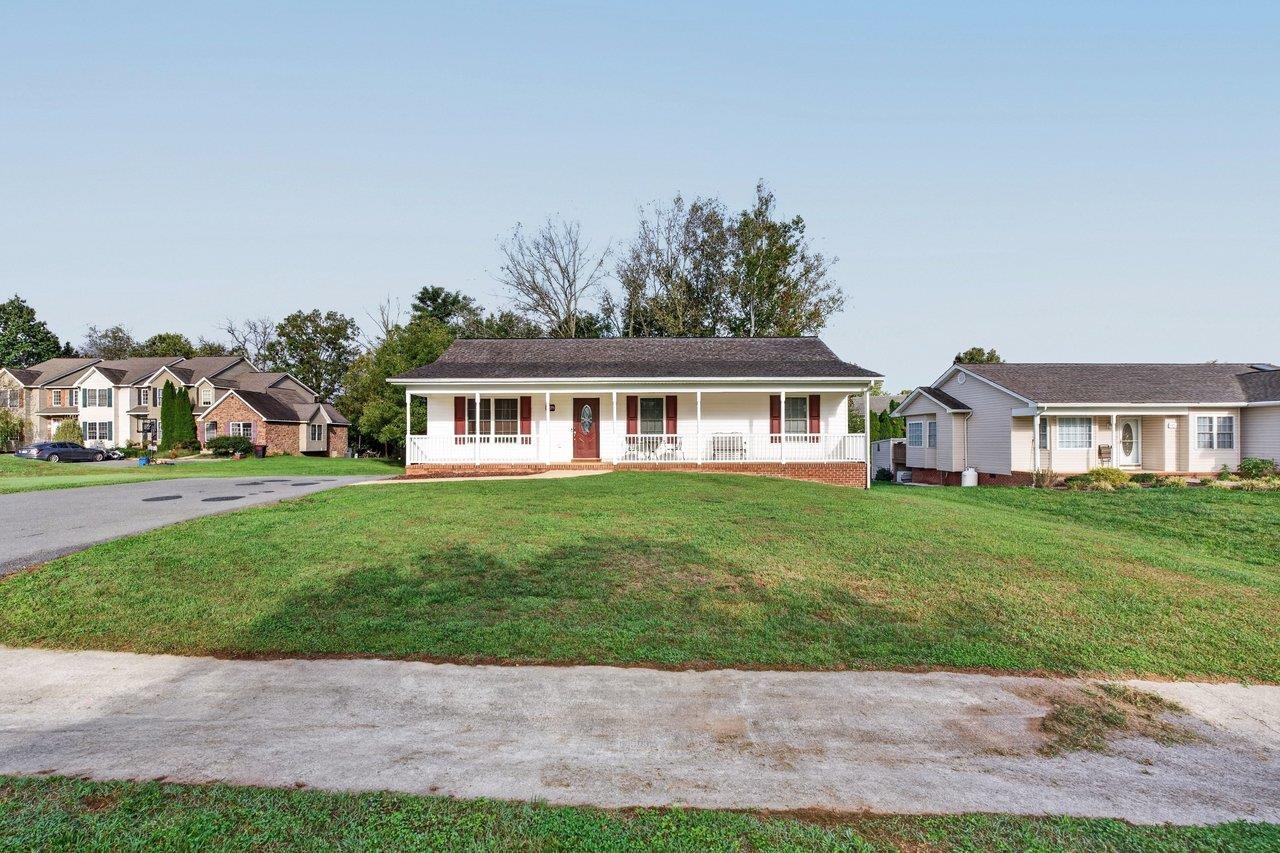 15695 MORNING DOVE LN, ELKTON, Virginia 22827, 4 Bedrooms Bedrooms, ,3 BathroomsBathrooms,Residential,15695 MORNING DOVE LN,682852 MLS # 682852 15695 MORNING DOVE LN, ELKTON, Virginia 22827, 4 Bedrooms Bedrooms, ,3 BathroomsBathrooms,Residential,15695 MORNING DOVE LN,682852 MLS # 682852