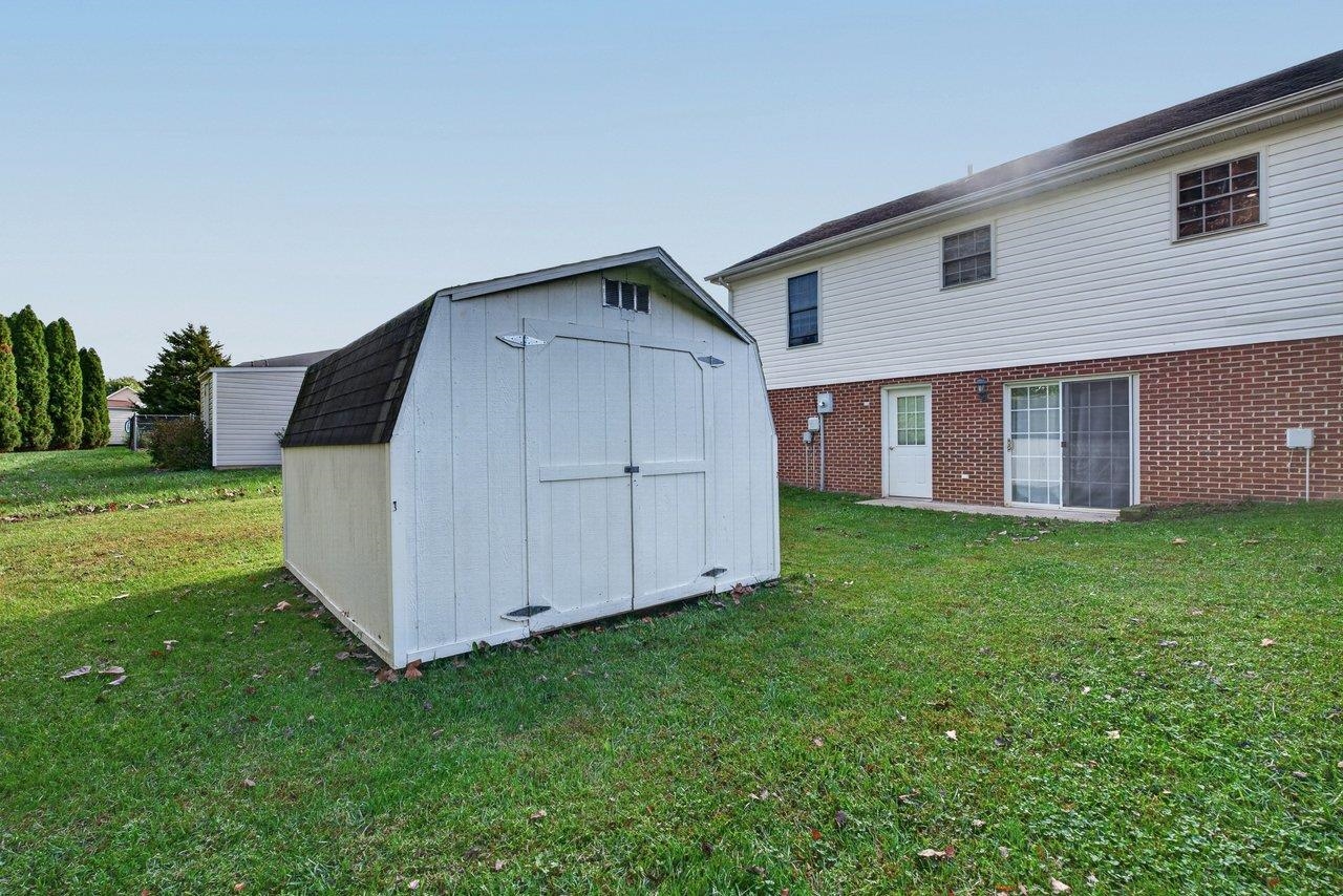 15695 MORNING DOVE LN, ELKTON, Virginia 22827, 4 Bedrooms Bedrooms, ,3 BathroomsBathrooms,Residential,15695 MORNING DOVE LN,682852 MLS # 682852 15695 MORNING DOVE LN, ELKTON, Virginia 22827, 4 Bedrooms Bedrooms, ,3 BathroomsBathrooms,Residential,15695 MORNING DOVE LN,682852 MLS # 682852