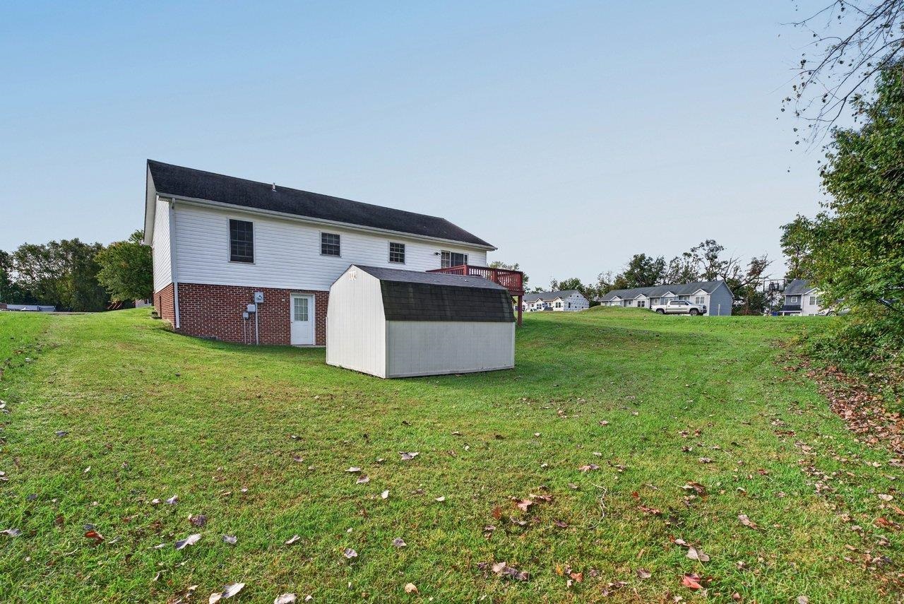 15695 MORNING DOVE LN, ELKTON, Virginia 22827, 4 Bedrooms Bedrooms, ,3 BathroomsBathrooms,Residential,15695 MORNING DOVE LN,682852 MLS # 682852 15695 MORNING DOVE LN, ELKTON, Virginia 22827, 4 Bedrooms Bedrooms, ,3 BathroomsBathrooms,Residential,15695 MORNING DOVE LN,682852 MLS # 682852