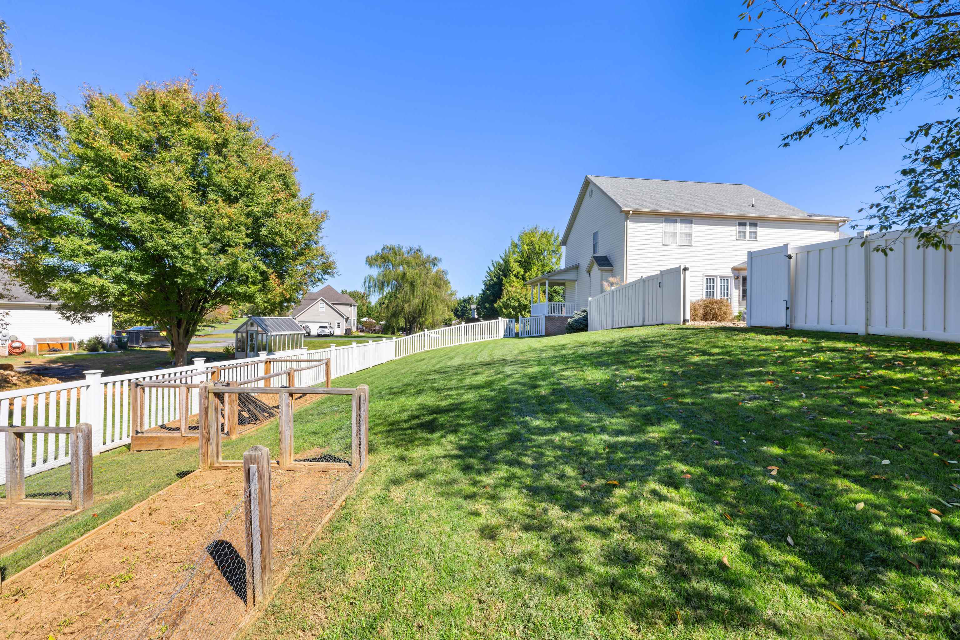 15 LILLIAN DR, FISHERSVILLE, Virginia 22939, 5 Bedrooms Bedrooms, ,3 BathroomsBathrooms,Residential,15 LILLIAN DR,682853 MLS # 682853 15 LILLIAN DR, FISHERSVILLE, Virginia 22939, 5 Bedrooms Bedrooms, ,3 BathroomsBathrooms,Residential,15 LILLIAN DR,682853 MLS # 682853