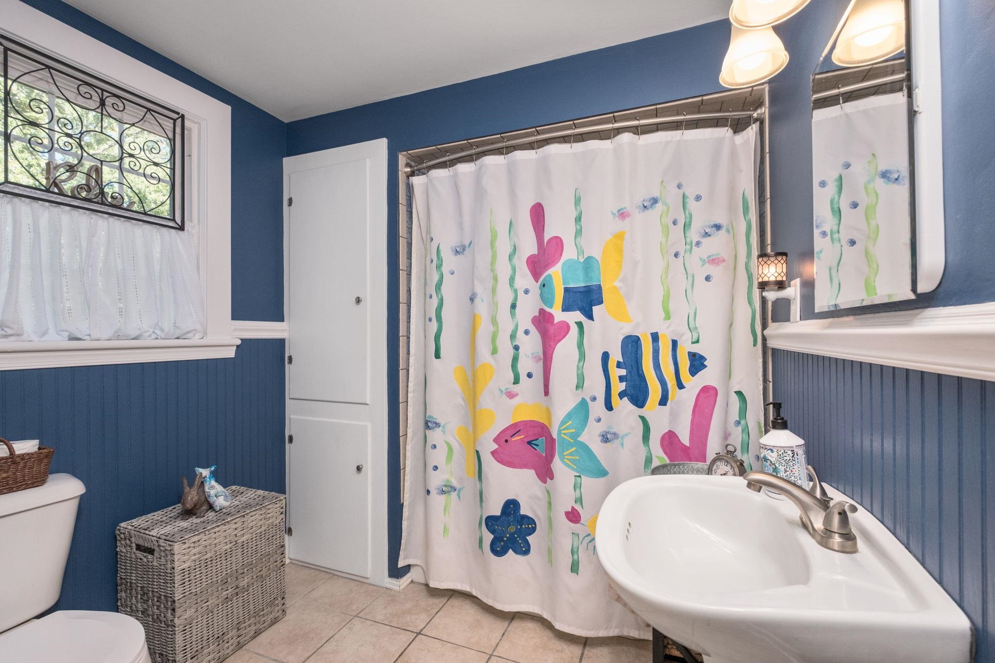 633 ALLEGHANY AVE, STAUNTON, Virginia 24401, 3 Bedrooms Bedrooms, ,1 BathroomBathrooms,Residential,633 ALLEGHANY AVE,682859 MLS # 682859