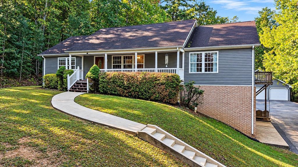 145 S WOODLAND AVE, BUENA VISTA, Virginia 24416, 3 Bedrooms Bedrooms, ,3 BathroomsBathrooms,Residential,145 S WOODLAND AVE,682868 MLS # 682868