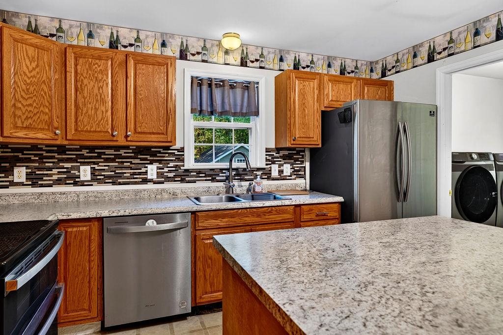 145 S WOODLAND AVE, BUENA VISTA, Virginia 24416, 3 Bedrooms Bedrooms, ,3 BathroomsBathrooms,Residential,145 S WOODLAND AVE,682868 MLS # 682868