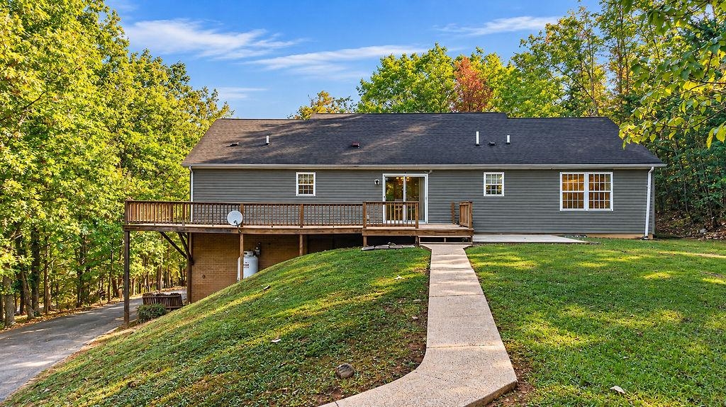 145 S WOODLAND AVE, BUENA VISTA, Virginia 24416, 3 Bedrooms Bedrooms, ,3 BathroomsBathrooms,Residential,145 S WOODLAND AVE,682868 MLS # 682868