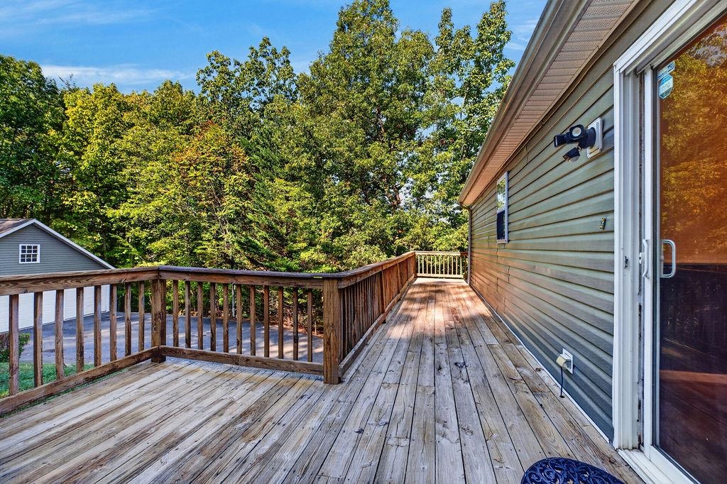145 S WOODLAND AVE, BUENA VISTA, Virginia 24416, 3 Bedrooms Bedrooms, ,3 BathroomsBathrooms,Residential,145 S WOODLAND AVE,682868 MLS # 682868