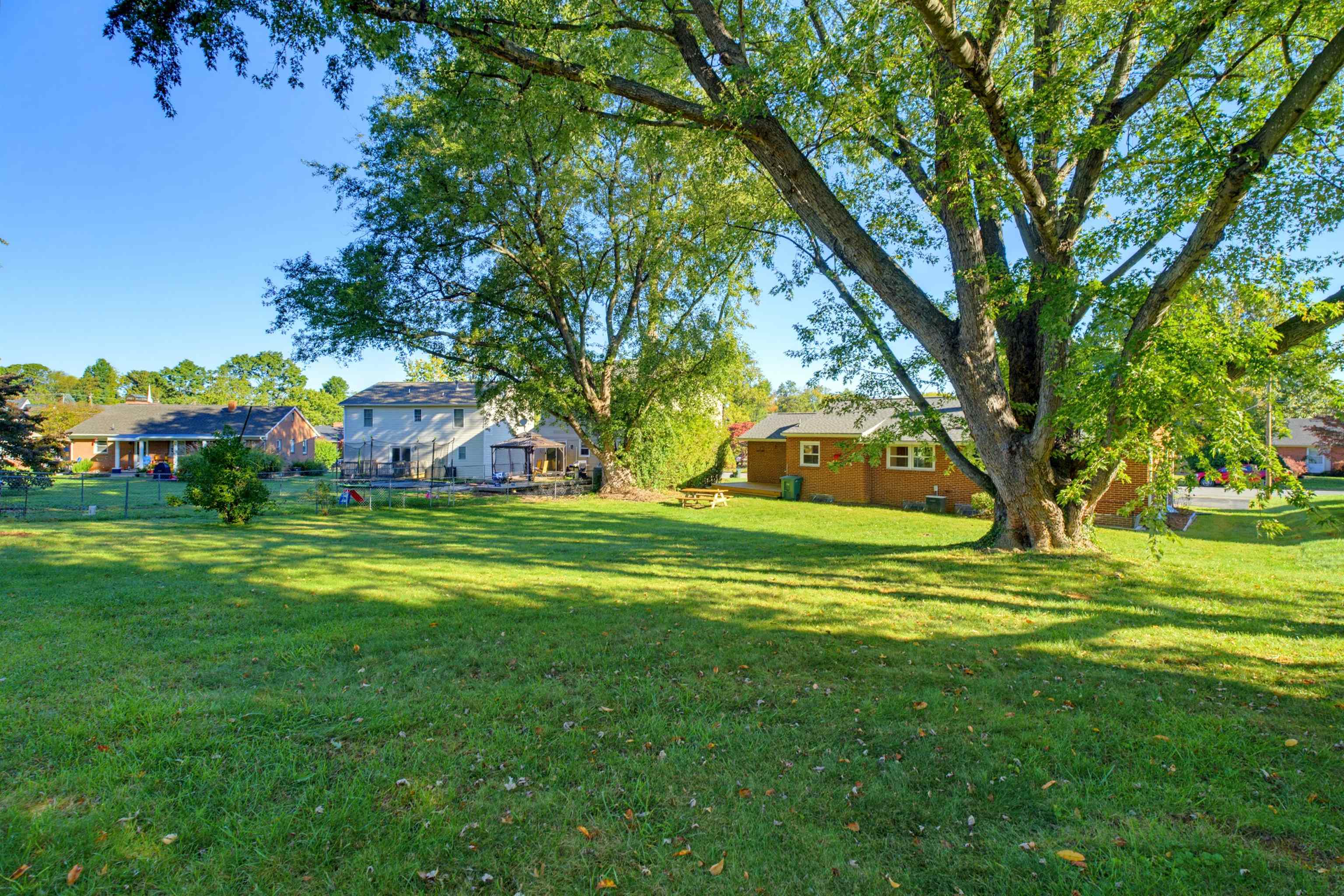 1820 N TALBOTT PL, WAYNESBORO, Virginia 22980, 3 Bedrooms Bedrooms, ,2 BathroomsBathrooms,Residential,Established Neighborhood,1820 N TALBOTT PL,682869 MLS # 682869 1820 N TALBOTT PL, WAYNESBORO, Virginia 22980, 3 Bedrooms Bedrooms, ,2 BathroomsBathrooms,Residential,Established Neighborhood,1820 N TALBOTT PL,682869 MLS # 682869