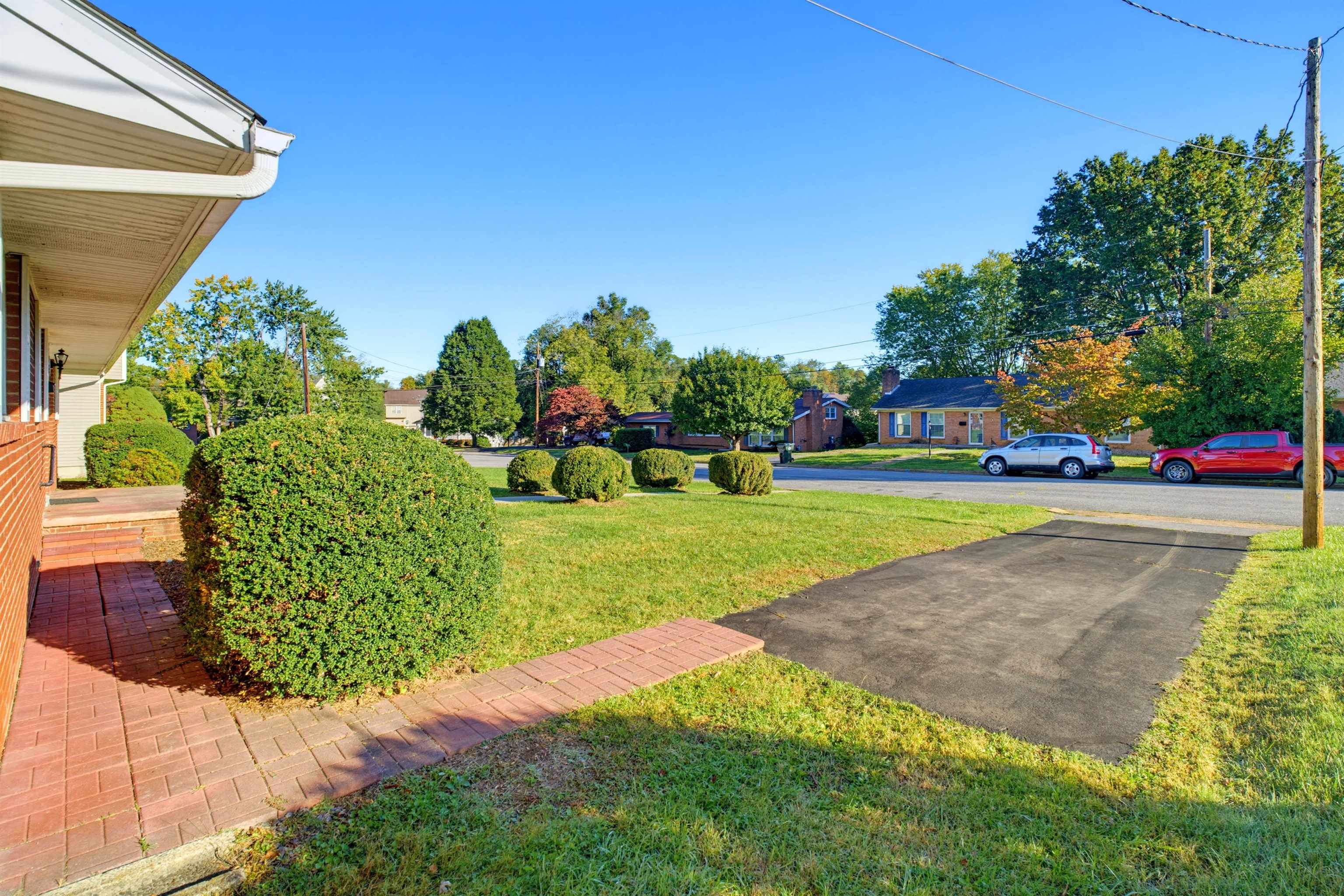 1820 N TALBOTT PL, WAYNESBORO, Virginia 22980, 3 Bedrooms Bedrooms, ,2 BathroomsBathrooms,Residential,Established Neighborhood,1820 N TALBOTT PL,682869 MLS # 682869 1820 N TALBOTT PL, WAYNESBORO, Virginia 22980, 3 Bedrooms Bedrooms, ,2 BathroomsBathrooms,Residential,Established Neighborhood,1820 N TALBOTT PL,682869 MLS # 682869