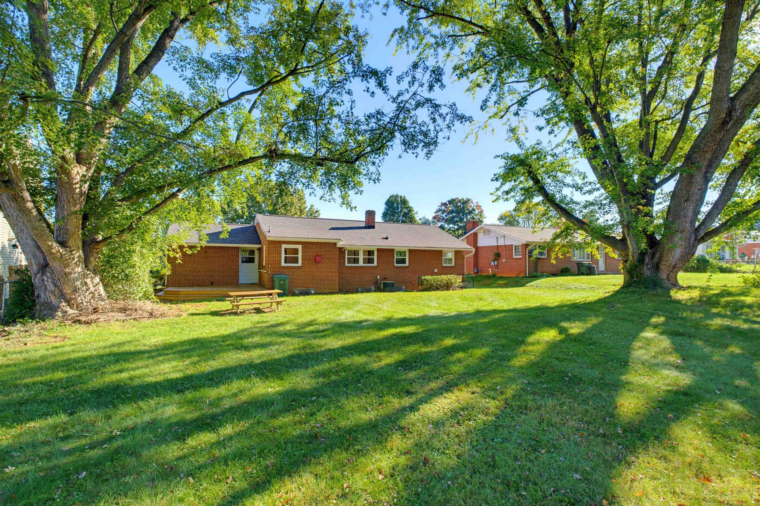 1820 N TALBOTT PL, WAYNESBORO, Virginia 22980, 3 Bedrooms Bedrooms, ,2 BathroomsBathrooms,Residential,Established Neighborhood,1820 N TALBOTT PL,682869 MLS # 682869 1820 N TALBOTT PL, WAYNESBORO, Virginia 22980, 3 Bedrooms Bedrooms, ,2 BathroomsBathrooms,Residential,Established Neighborhood,1820 N TALBOTT PL,682869 MLS # 682869