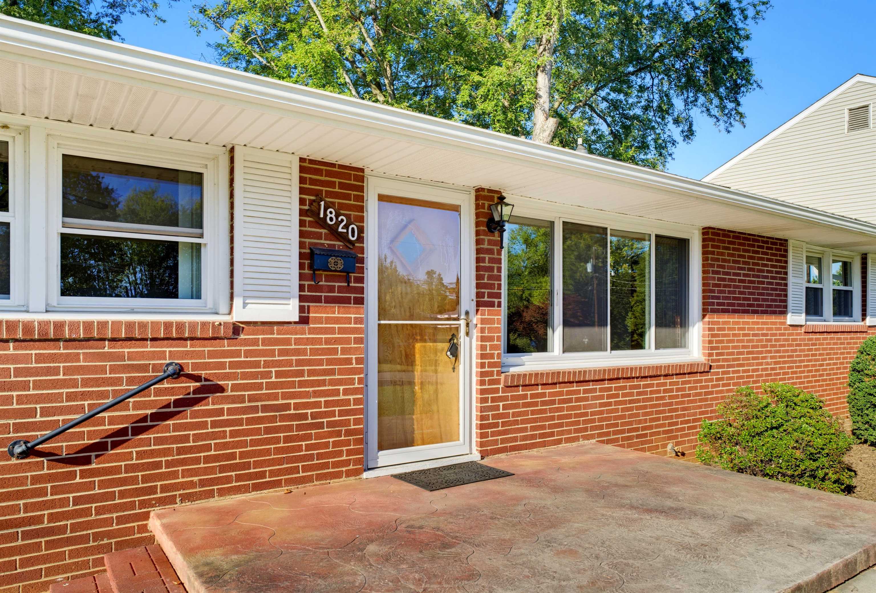 1820 N TALBOTT PL, WAYNESBORO, Virginia 22980, 3 Bedrooms Bedrooms, ,2 BathroomsBathrooms,Residential,Established Neighborhood,1820 N TALBOTT PL,682869 MLS # 682869 1820 N TALBOTT PL, WAYNESBORO, Virginia 22980, 3 Bedrooms Bedrooms, ,2 BathroomsBathrooms,Residential,Established Neighborhood,1820 N TALBOTT PL,682869 MLS # 682869