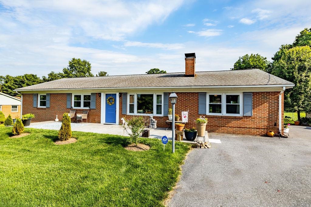 54 LEA DR, FISHERSVILLE, Virginia 22939, 3 Bedrooms Bedrooms, ,1 BathroomBathrooms,Residential,Charming brick one level home on a basement with a,54 LEA DR,665542 MLS # 665542 54 LEA DR, FISHERSVILLE, Virginia 22939, 3 Bedrooms Bedrooms, ,1 BathroomBathrooms,Residential,Charming brick one level home on a basement with a,54 LEA DR,665542 MLS # 665542