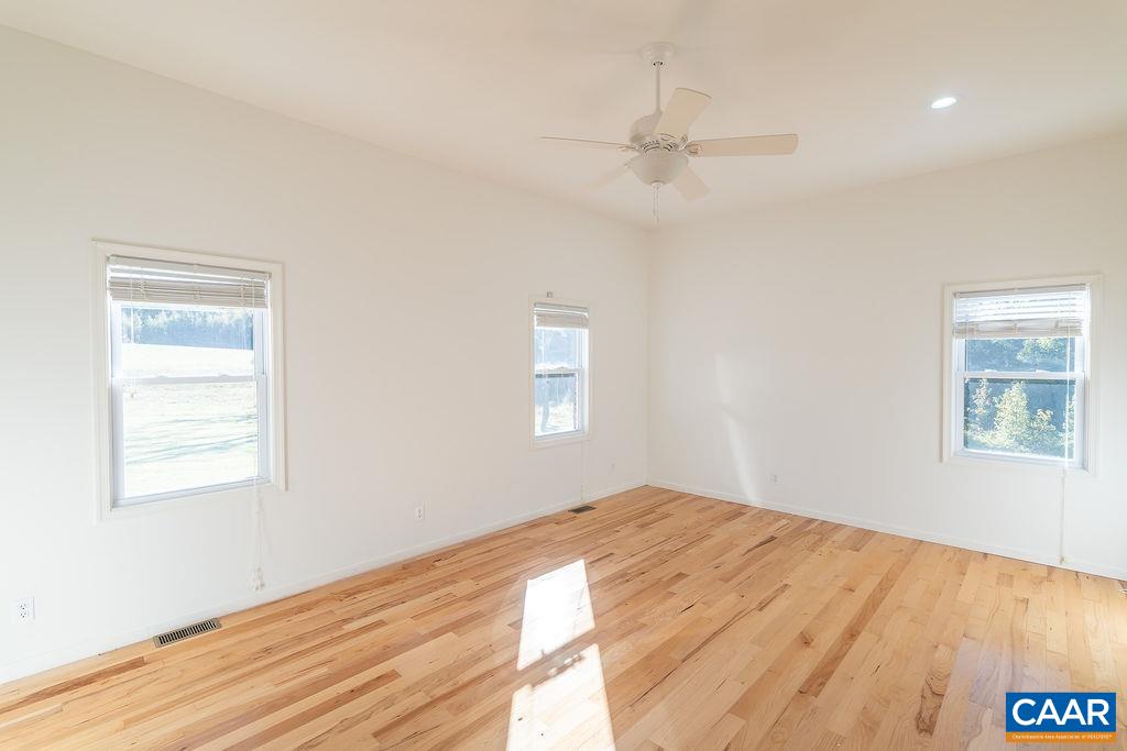 432 TWIN OAKS LN, KENTS STORE, Virginia 23084, 4 Bedrooms Bedrooms, ,2 BathroomsBathrooms,Residential,432 TWIN OAKS LN,682879 MLS # 682879