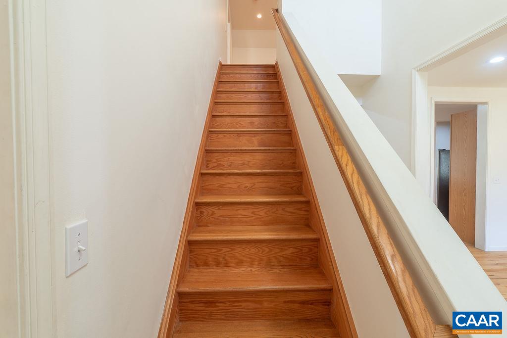 432 TWIN OAKS LN, KENTS STORE, Virginia 23084, 4 Bedrooms Bedrooms, ,2 BathroomsBathrooms,Residential,432 TWIN OAKS LN,682879 MLS # 682879