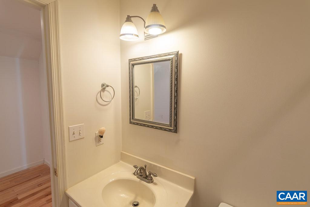 432 TWIN OAKS LN, KENTS STORE, Virginia 23084, 4 Bedrooms Bedrooms, ,2 BathroomsBathrooms,Residential,432 TWIN OAKS LN,682879 MLS # 682879