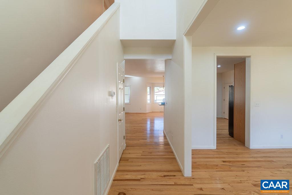 432 TWIN OAKS LN, KENTS STORE, Virginia 23084, 4 Bedrooms Bedrooms, ,2 BathroomsBathrooms,Residential,432 TWIN OAKS LN,682879 MLS # 682879